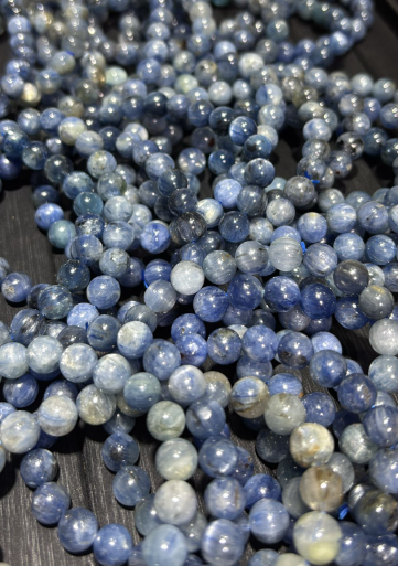 250712 - B28 8mm+老礦藍晶拉絲貓眼手串