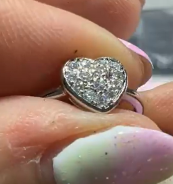 250712 - B53 碎鑽愛心TT款全銀莫桑開口戒指