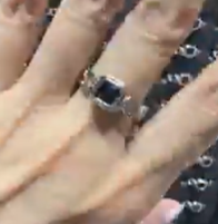 250712 - B73 黑尖晶方塊鎖鏈邊半銀開口戒指