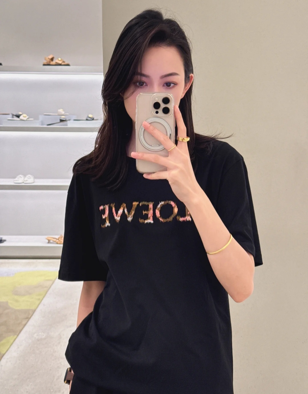 LOEWE 黑色彩字刺繡Logo Tee