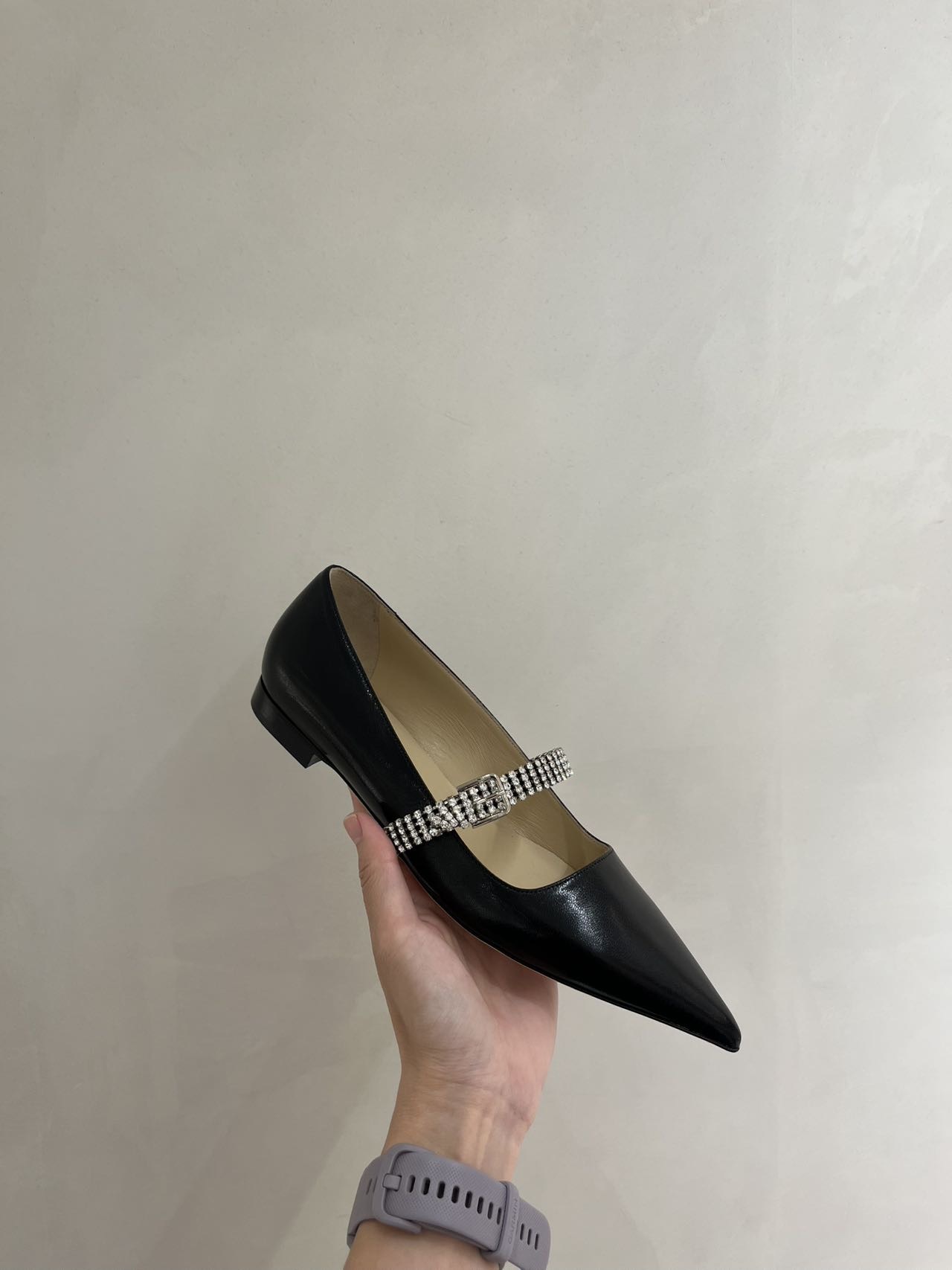 Jimmy Choo Noa Pump Shiny Calf Flat Black