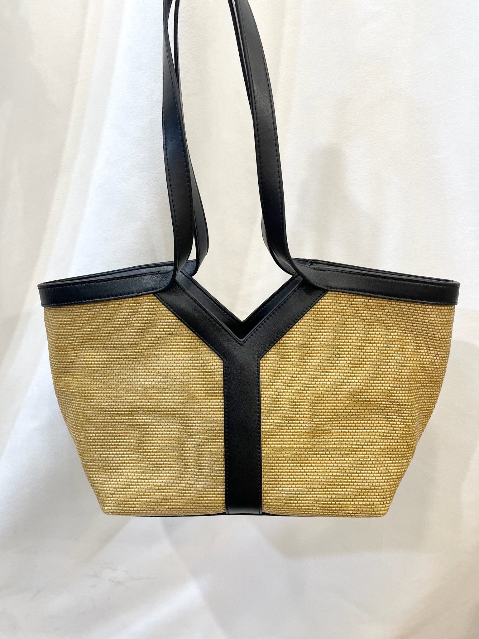 細緻皮邊藤編包