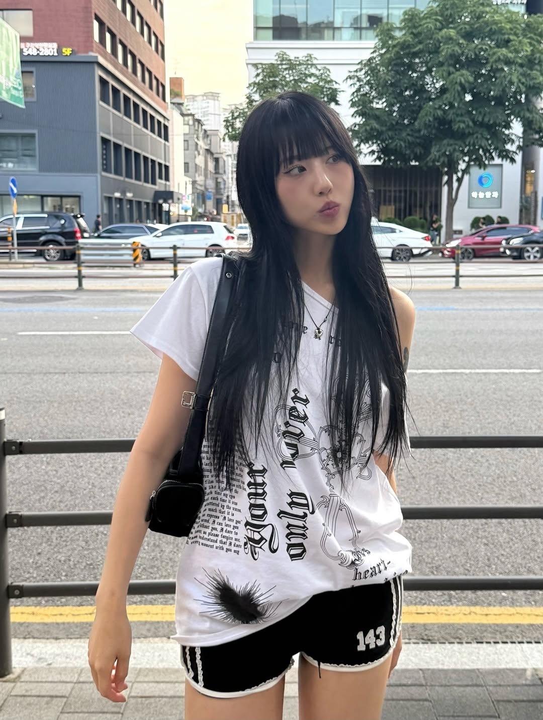 illio - LOVER ONE SHOULDER T-SHIRTS (WHITE)