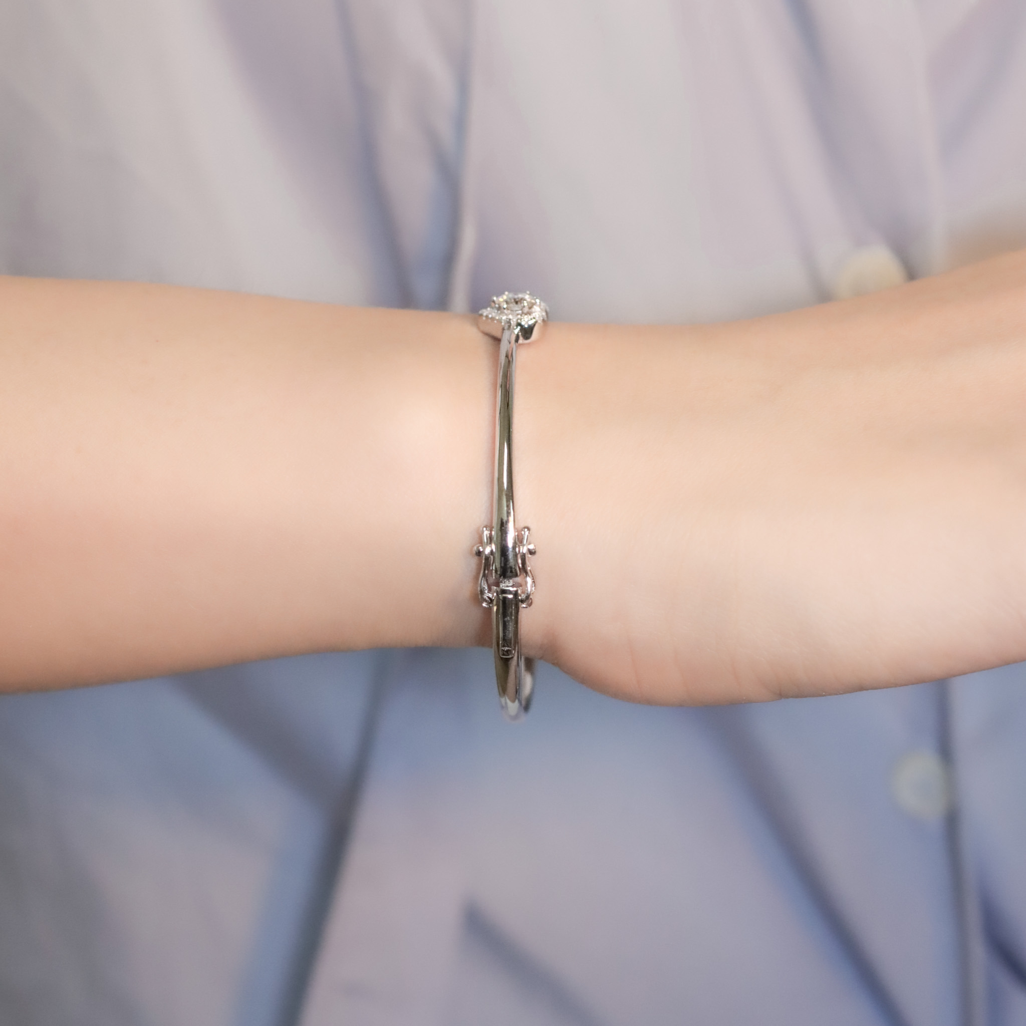 | 925純銀・ 厚鍍白金 ・莫桑石 | 鑽光心意靈手鐲 | BR1362 |