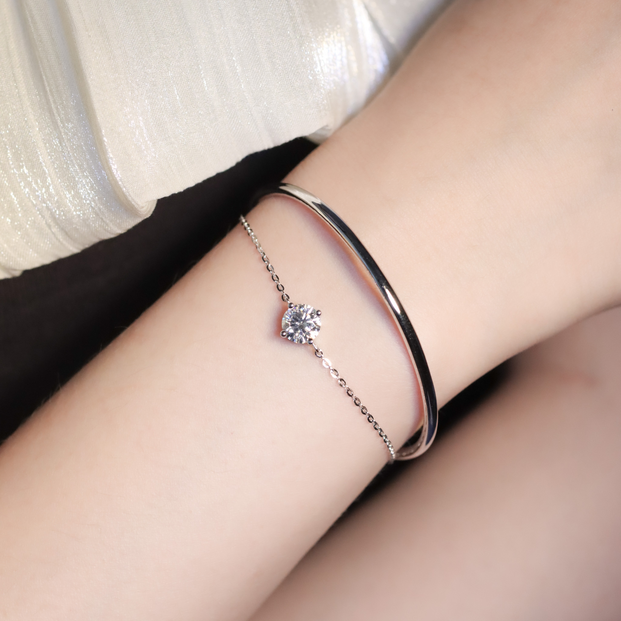 | 925純銀・ 厚鍍14k白金 ・莫桑石 | 鑽光純白精靈雙層鐲鏈 | BR1367 |