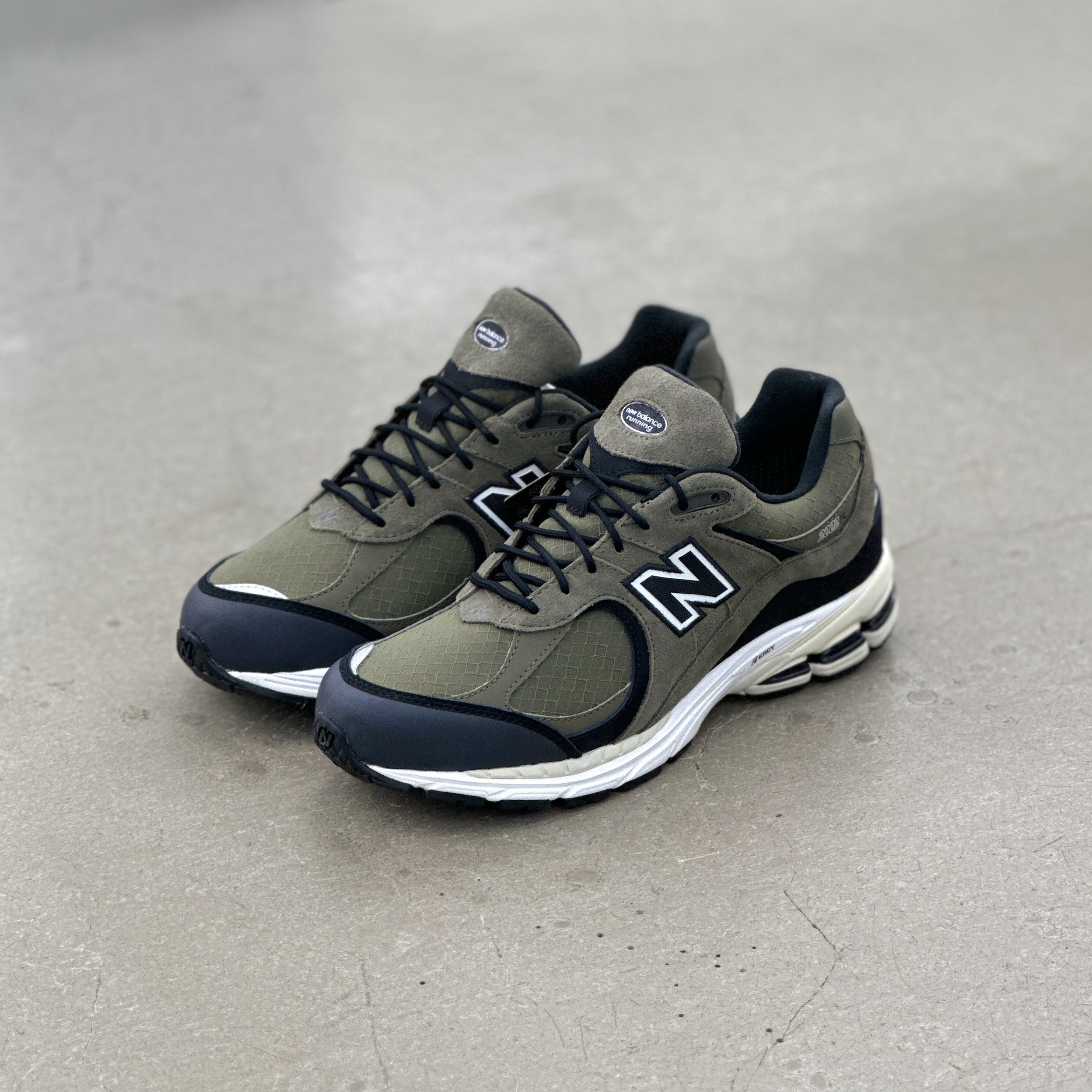 New Balance M2002RXU