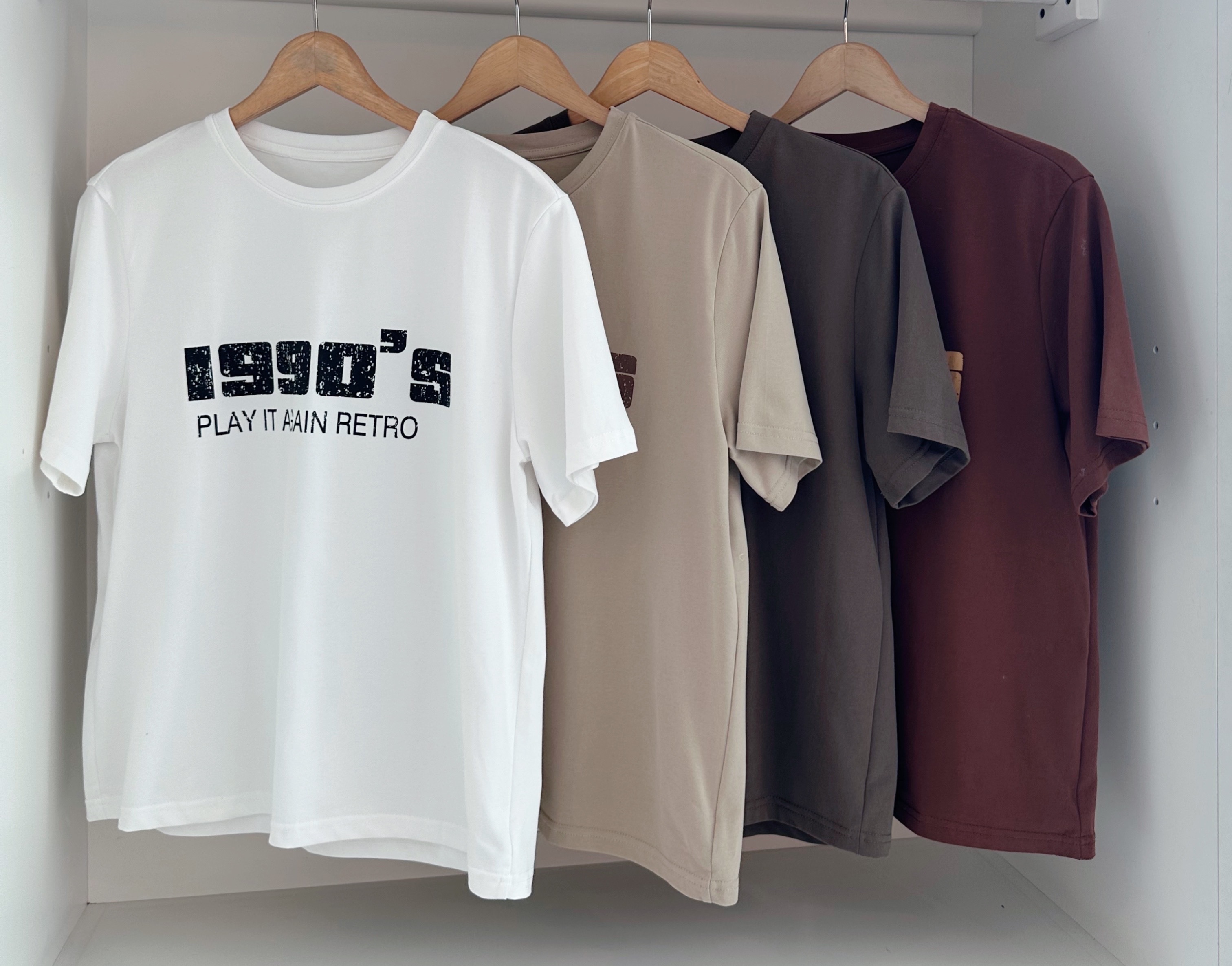 SHORT SLEEVE "1990'S" WORDING TEE