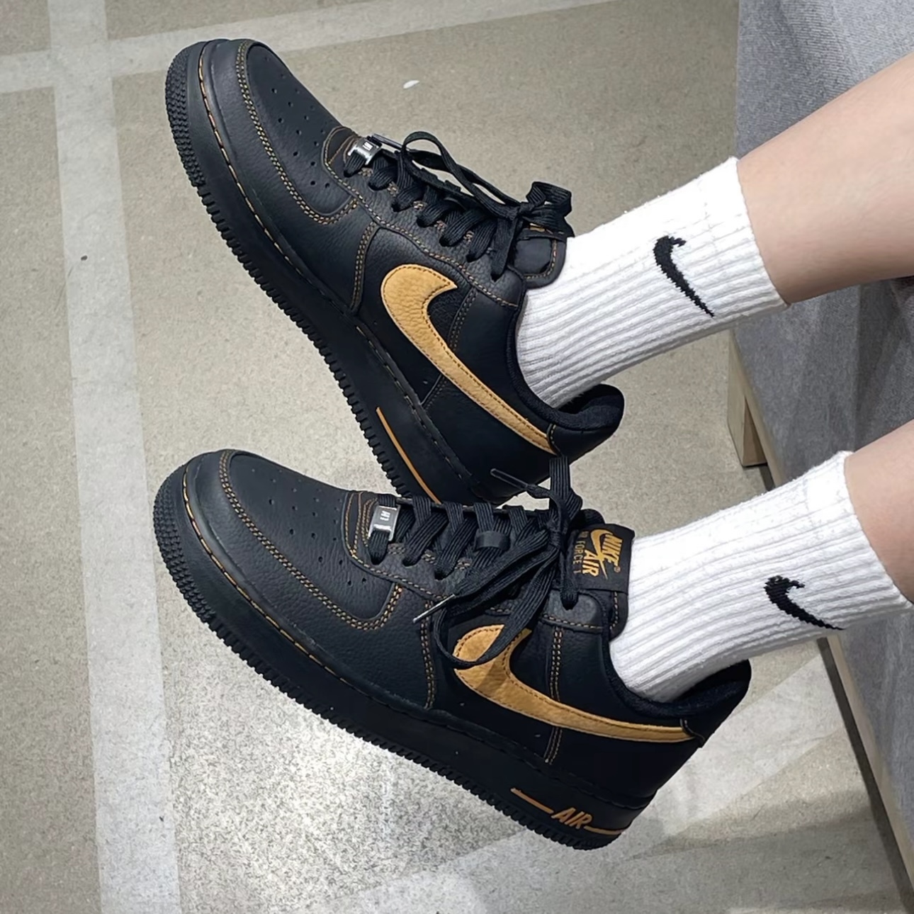 NIKE AIR FORCE 1 黑金 黑黃 空軍一號 平替款 休閒鞋 男鞋 HQ2037-003