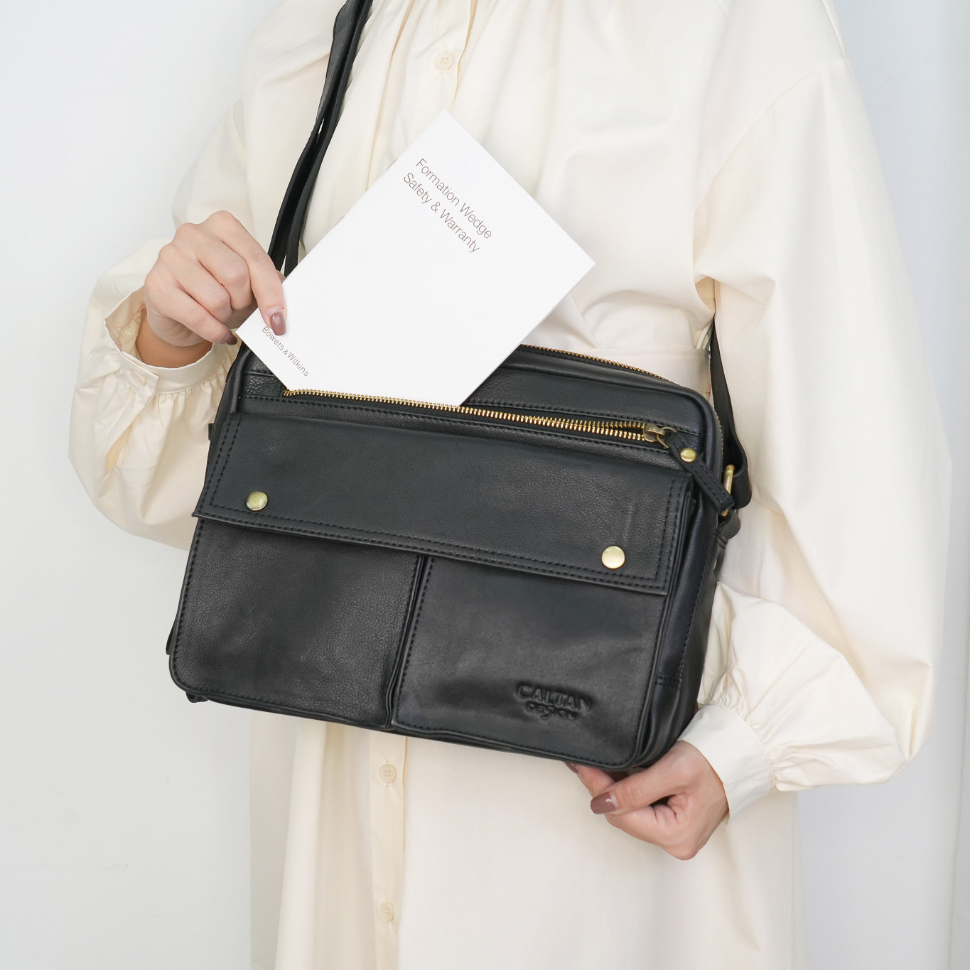 『新品上市』老爺有喜  真皮多夾層經典斜背包(5242bk)