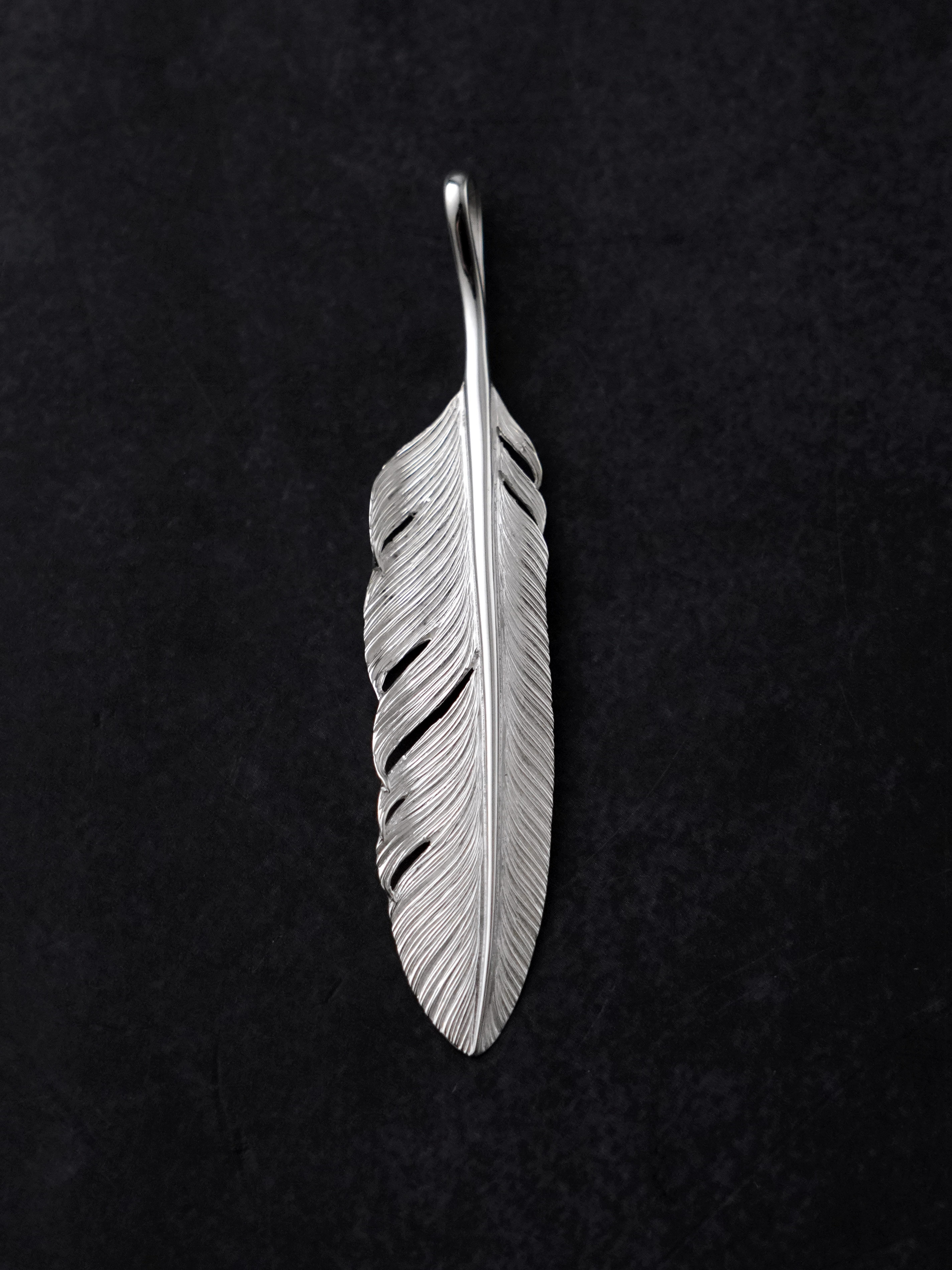 Yusuke Kosaka 小坂雄介 - 2024 50知天命 羽毛吊墜