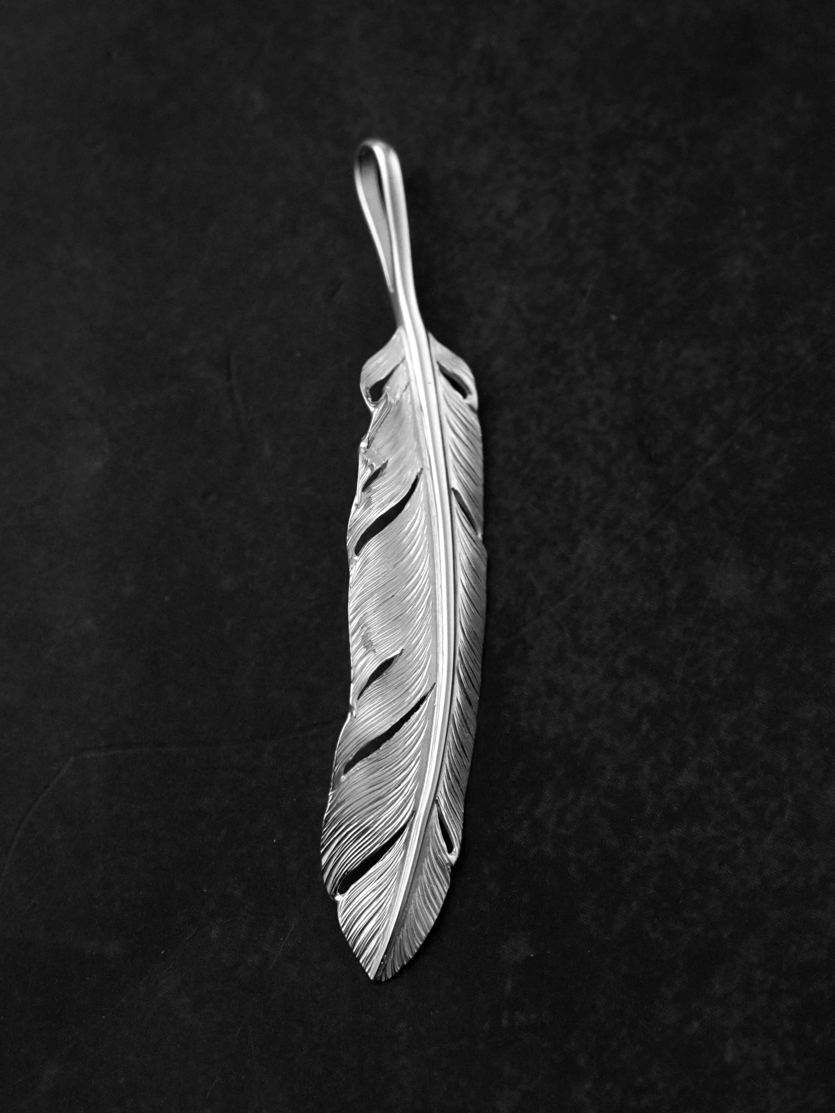 Yusuke Kosaka 小坂雄介 - 2024 Treasure 羽毛吊墜