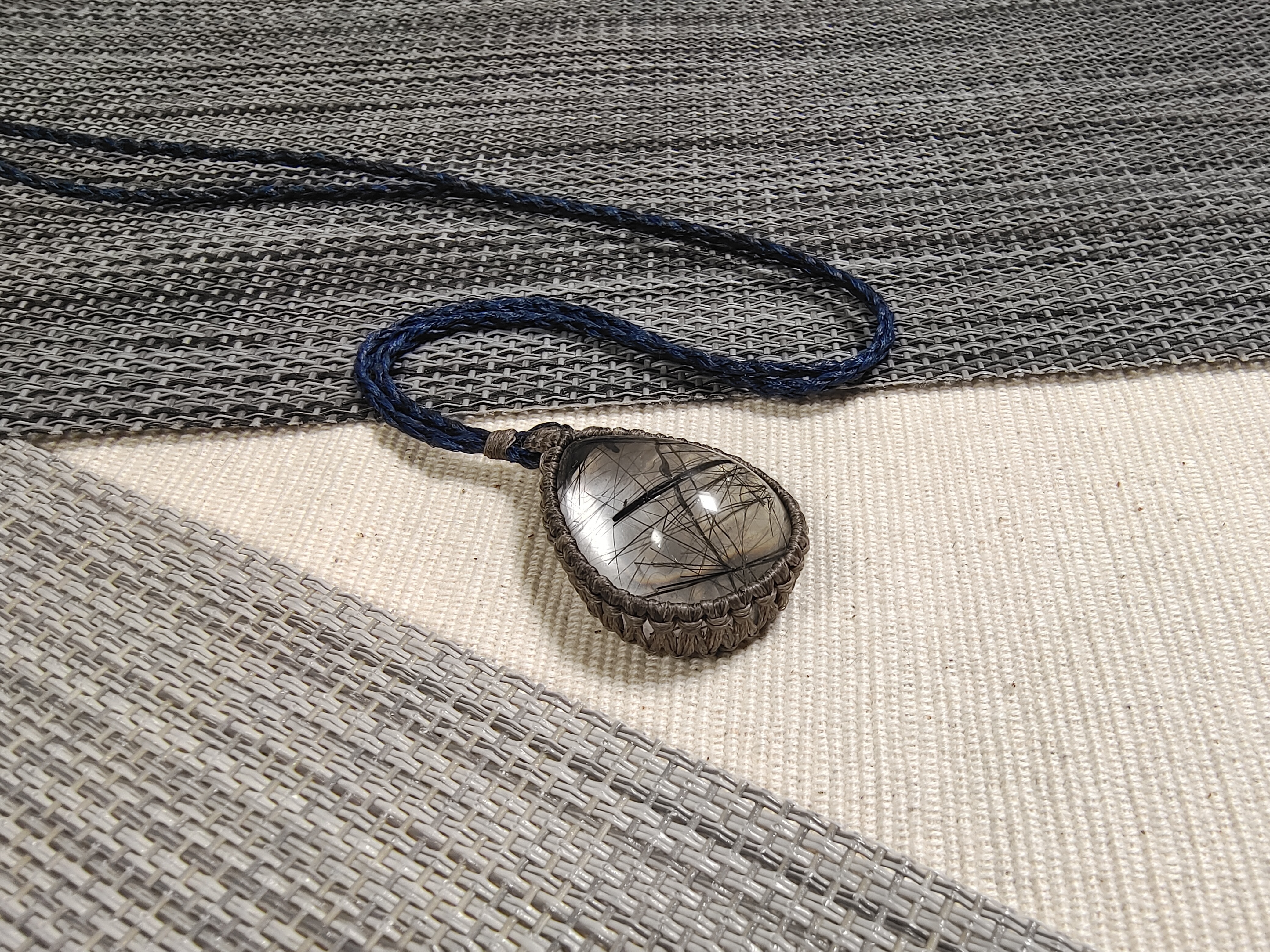 ✨黑髮晶 手織頸鏈