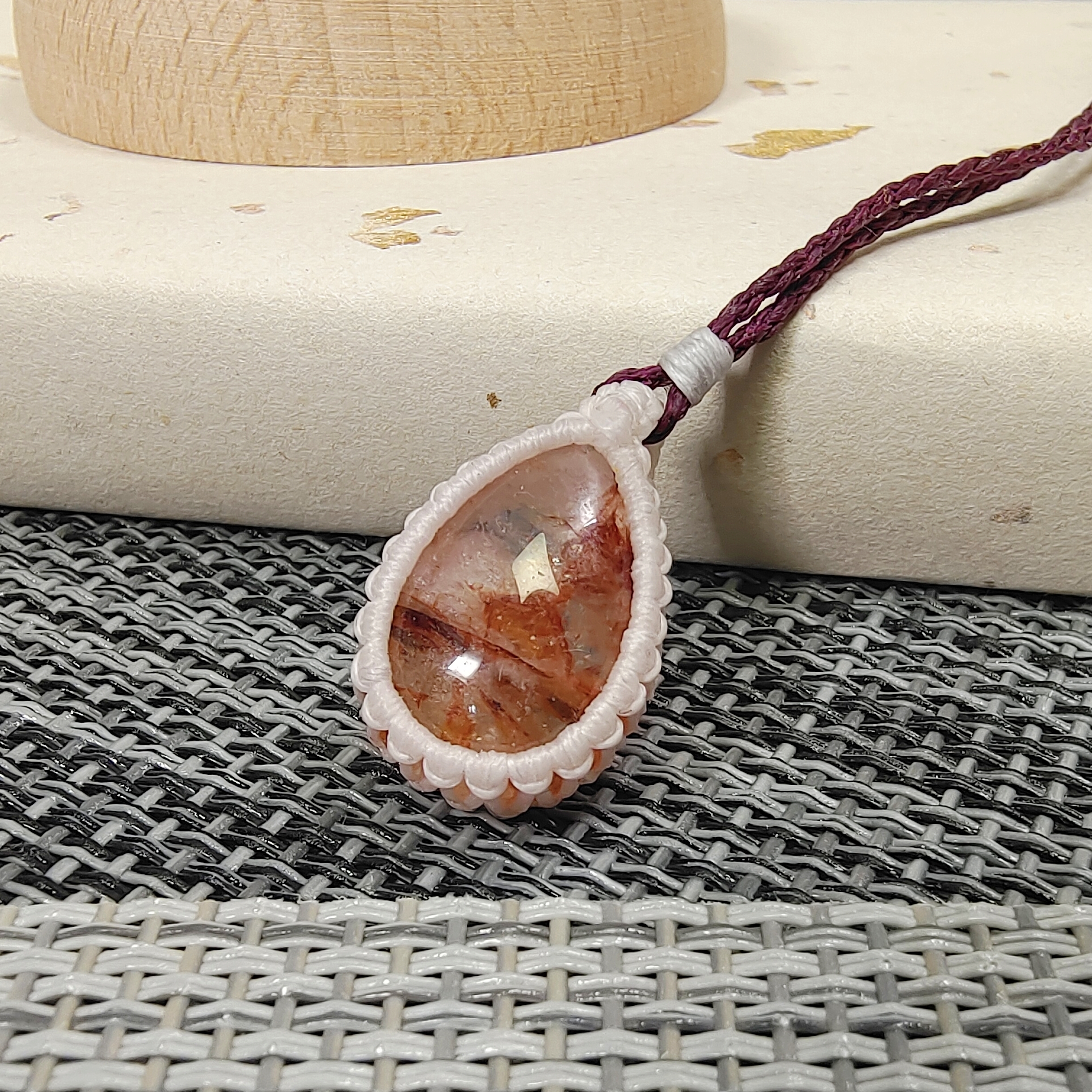 ✨紅膠花 手織頸鏈