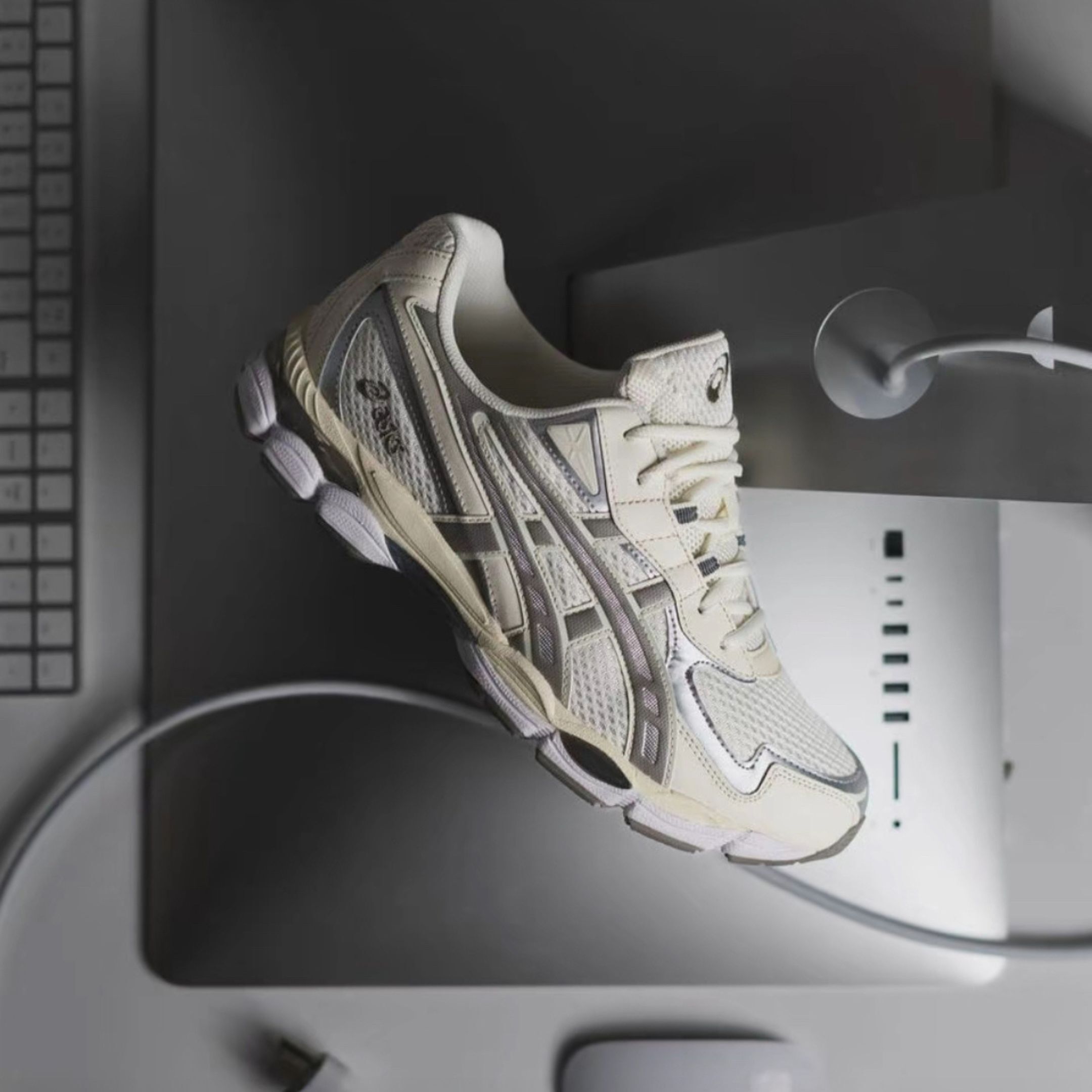 NICEDAY 代購 Asics Gel-NYC 2055 米灰 灰 灰白 慢跑 機能 復古 透氣 1203A542-250