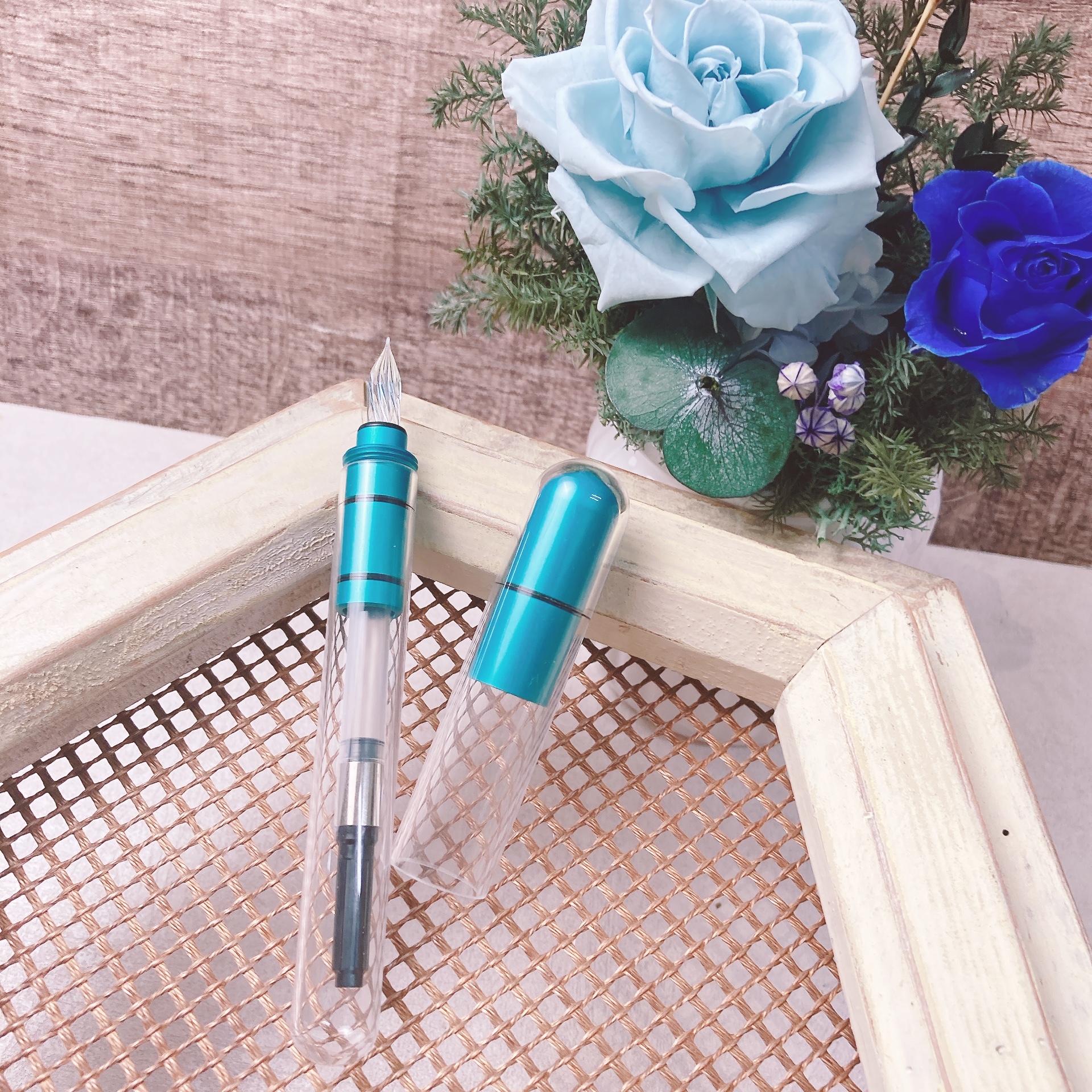 嗨賴 x 森作所｜水晶透明軸 吸墨式 玻璃筆 ⎯ 夏季新色「冰藍」