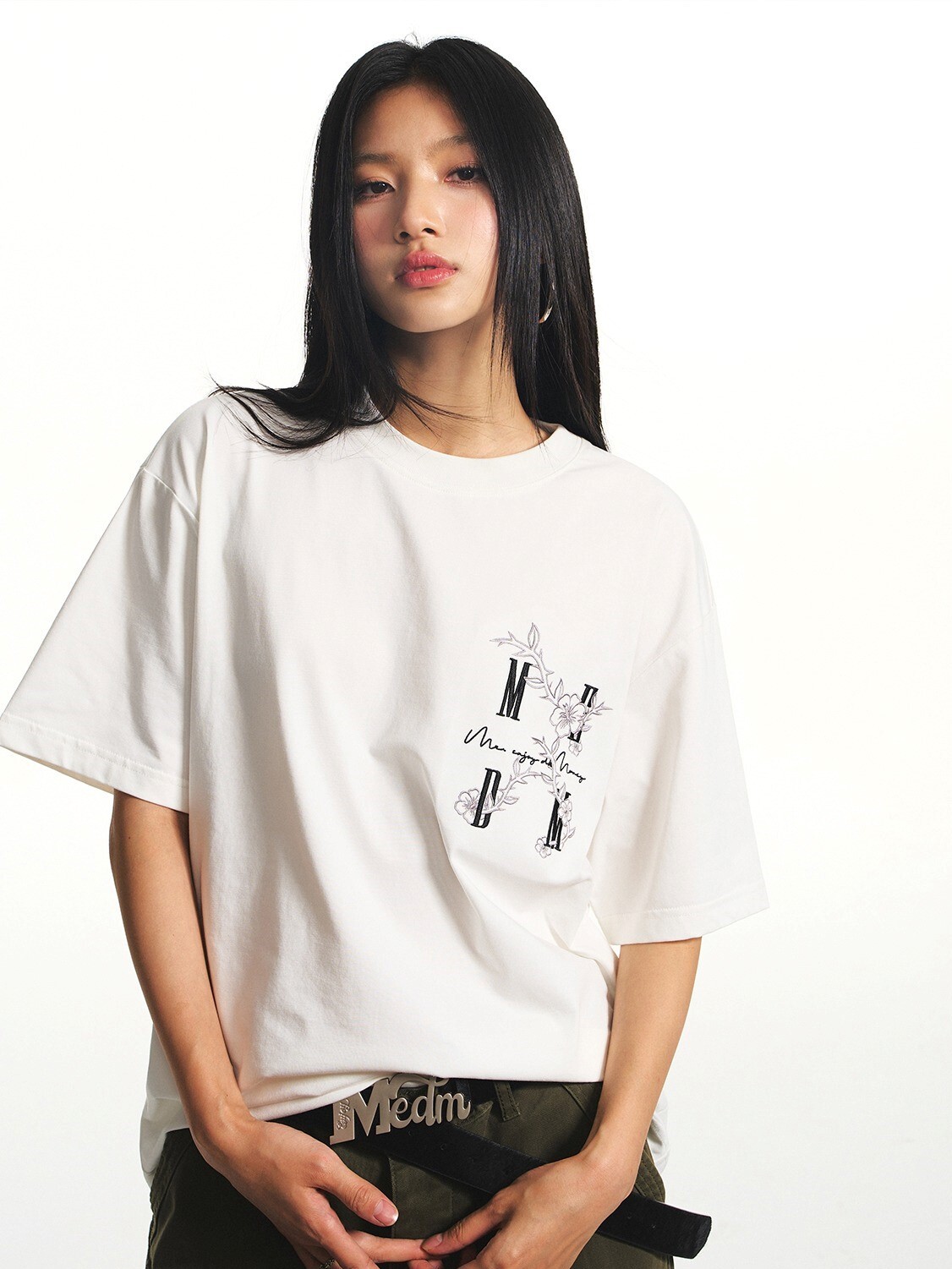 MEDM 花朵刺繡雙面Logo 防曬寬鬆 短袖 T
