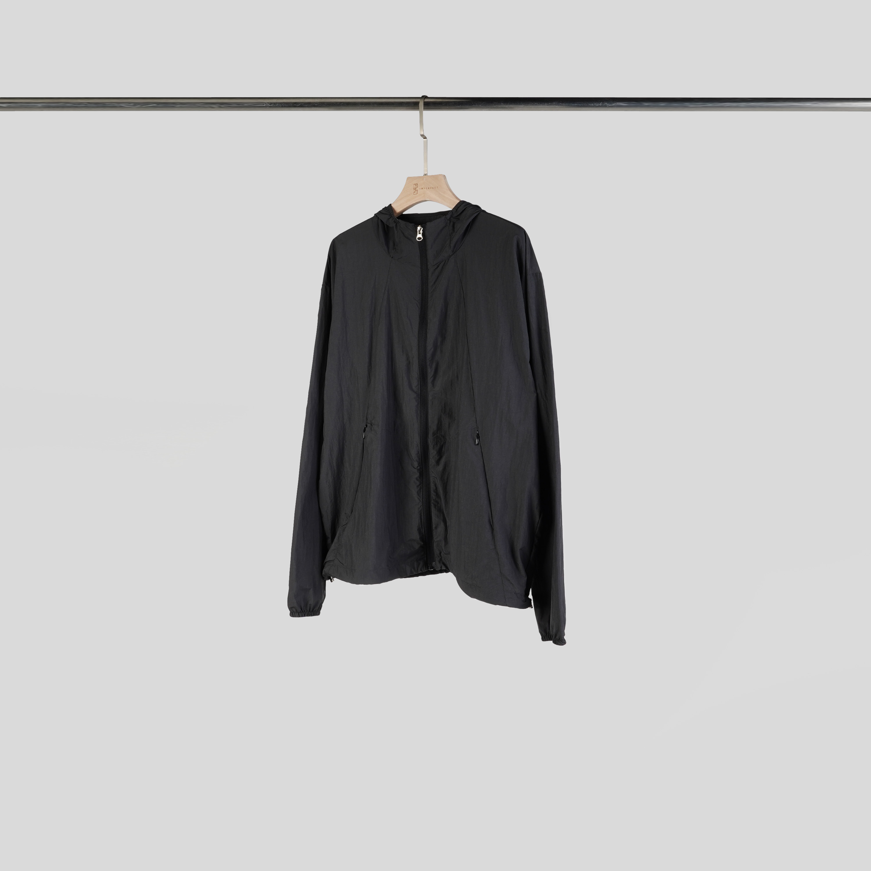 質感拼接連帽外套 | 就是黑