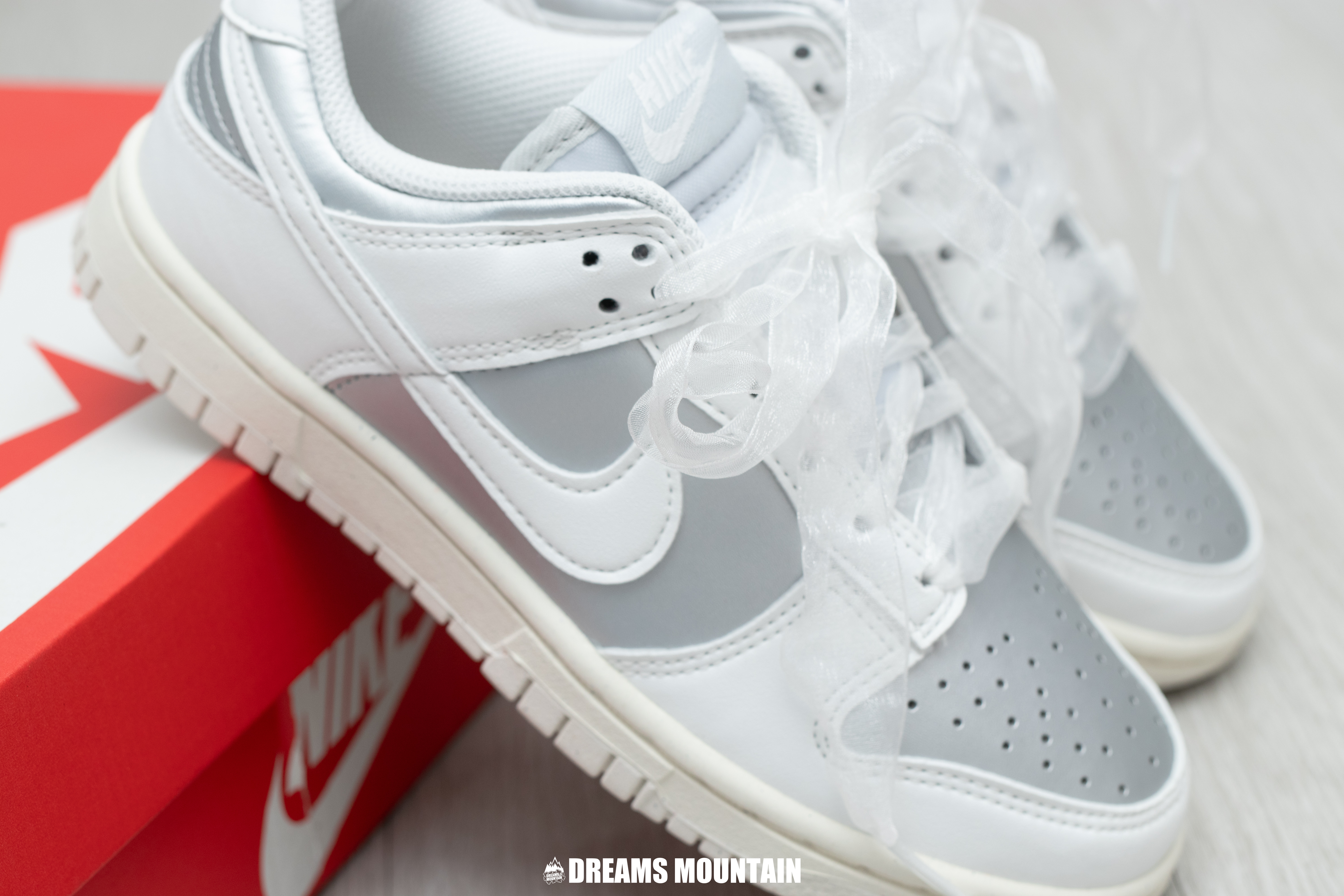 【預訂】NIKE DUNK LOW Next Nature “Metallic Platinum” 銀灰白-WOMEN
