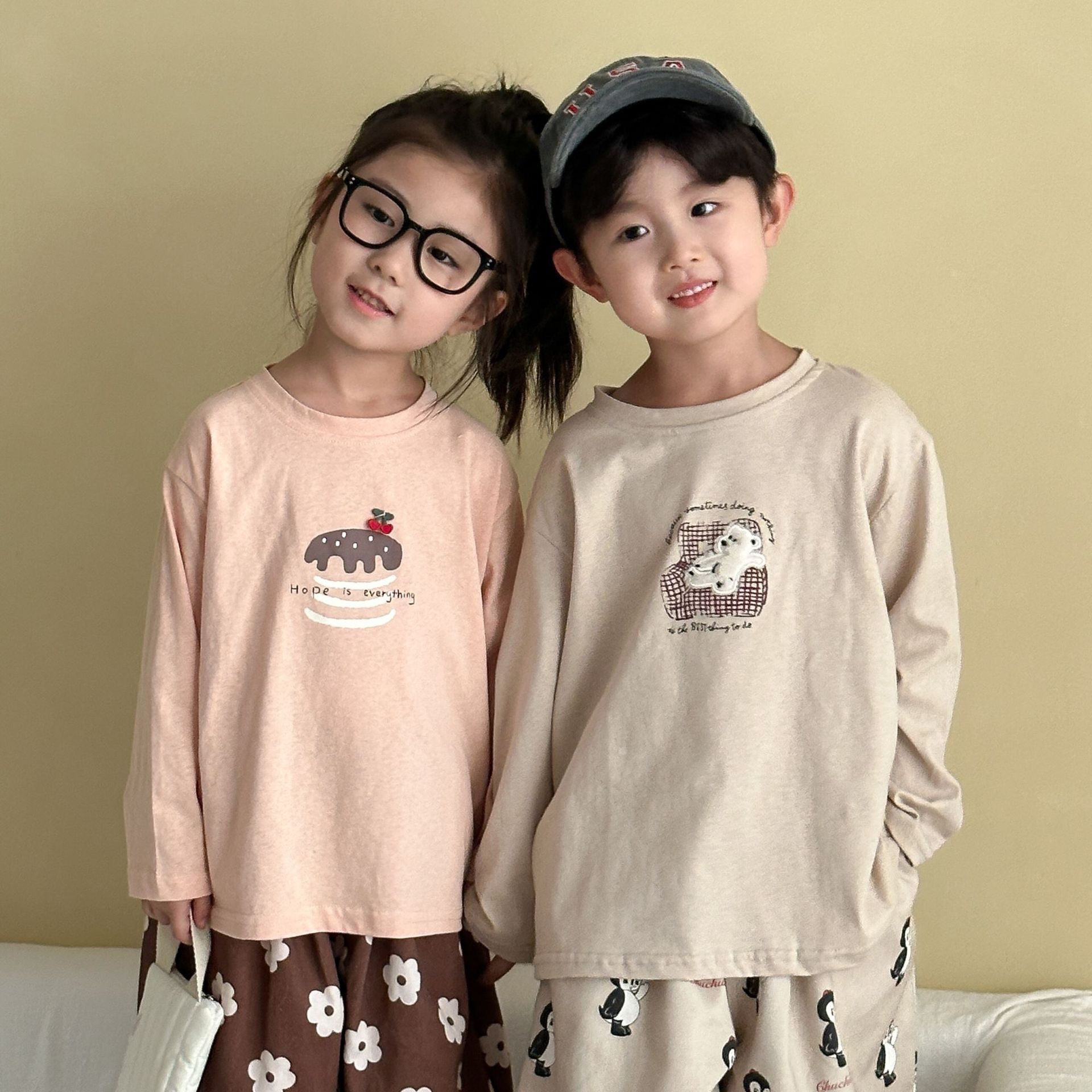 兩色可愛療癒上衣