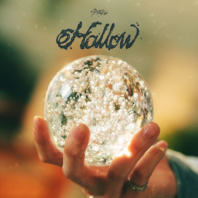 シリアル封入 Stray Kids Hollow（通常盤初回仕様） 新品未開封 Stray Kids『Hollow』Special Site