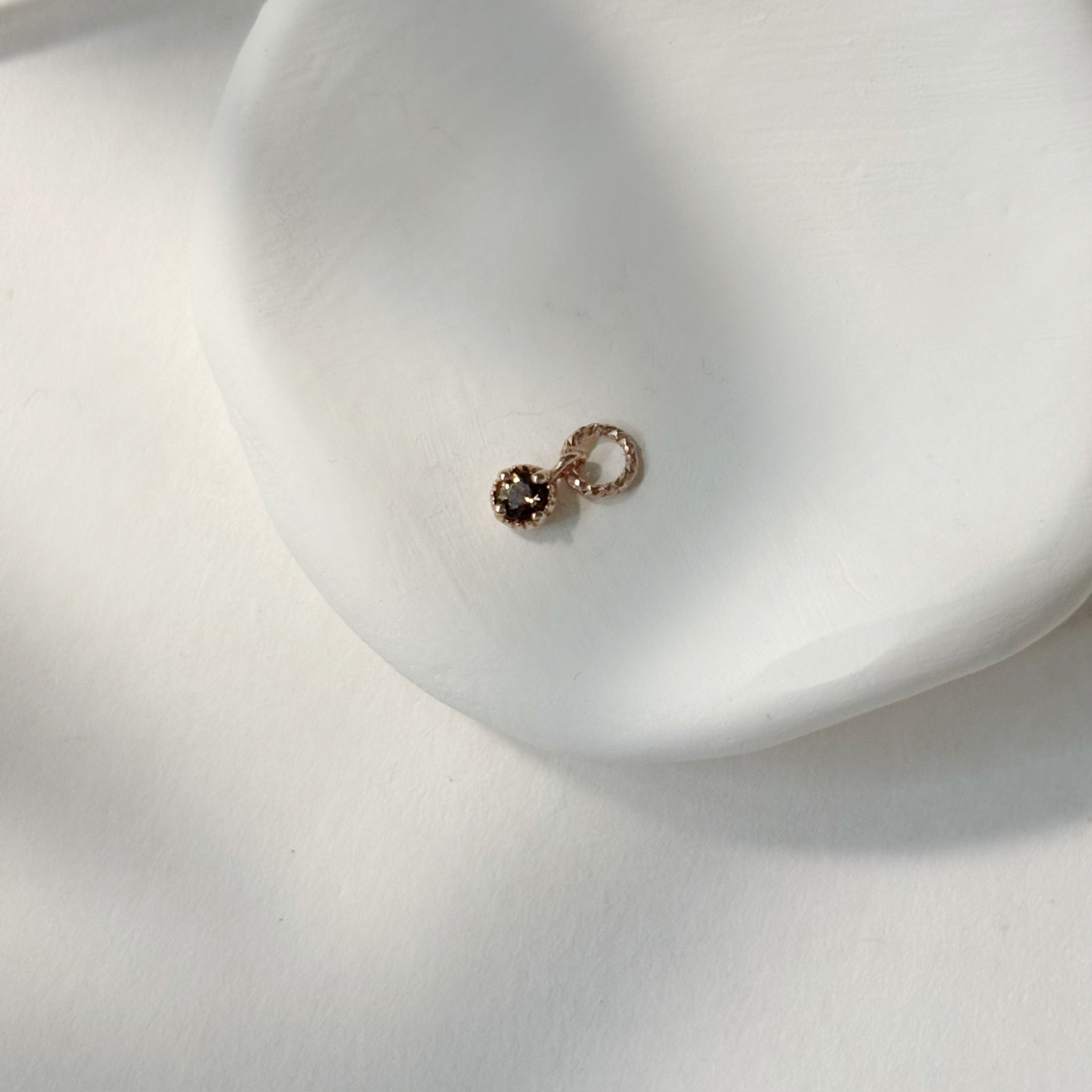 小四爪茶晶耳墜