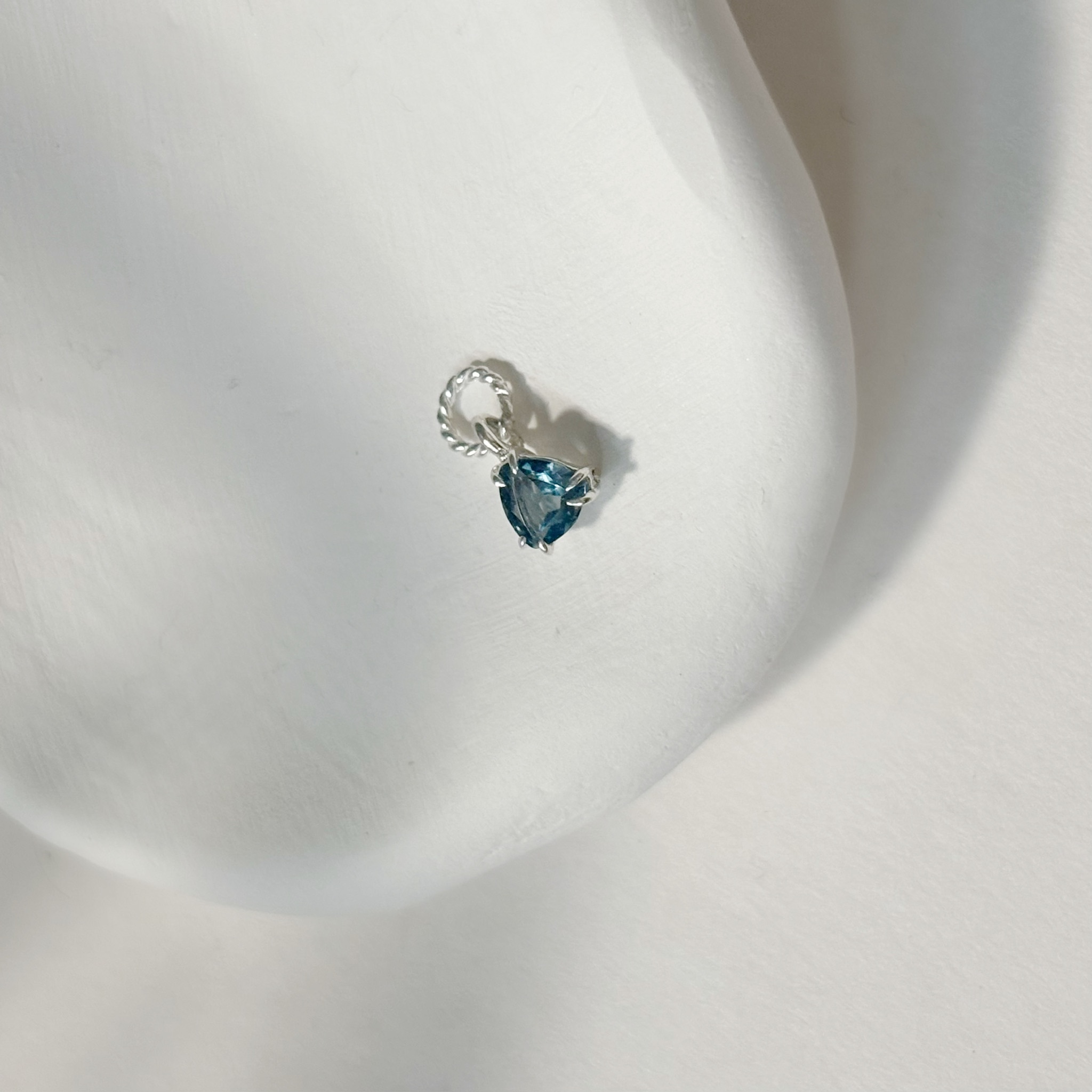 雙爪小飯糰倫敦托帕石耳墜