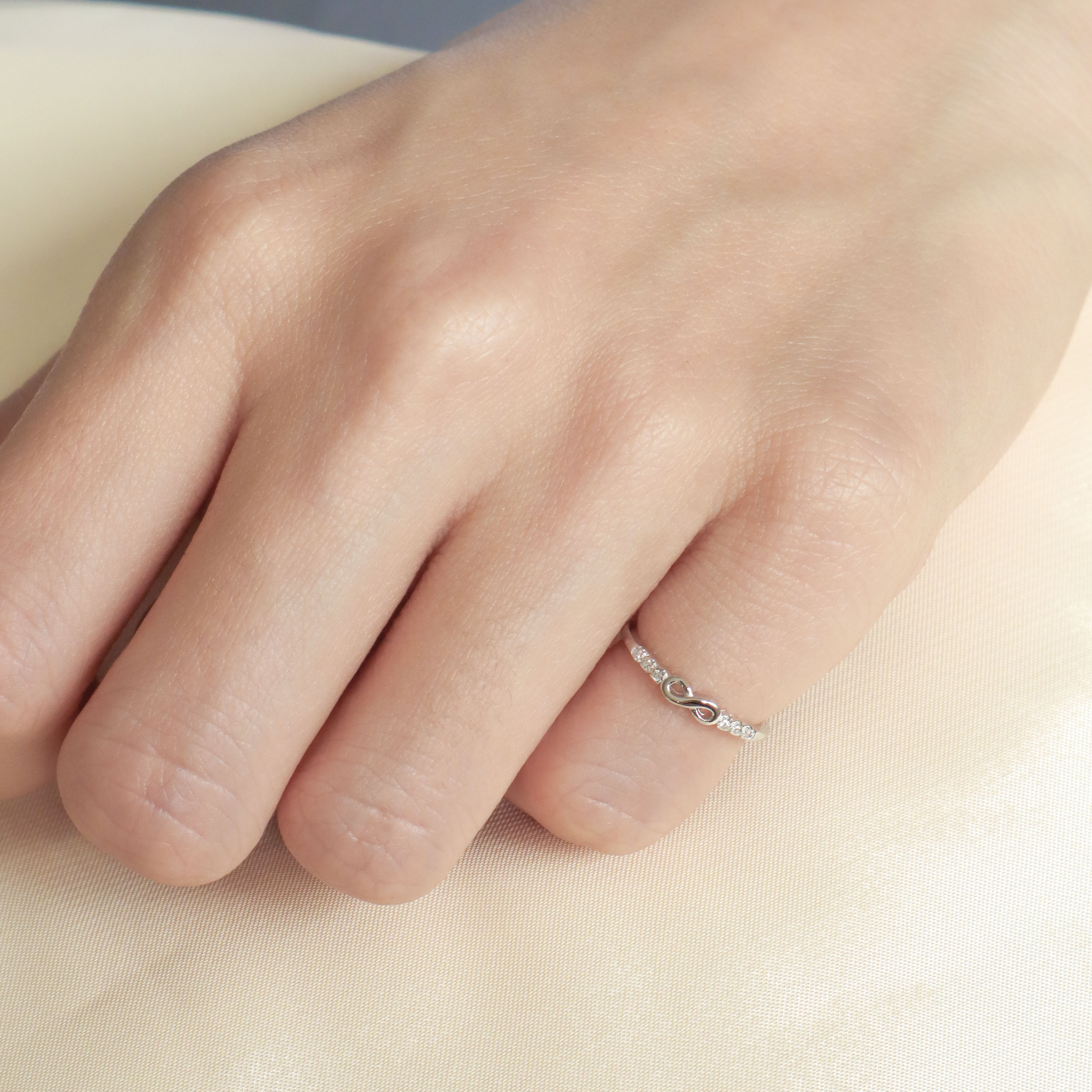 Silver/無限排鑽尾戒