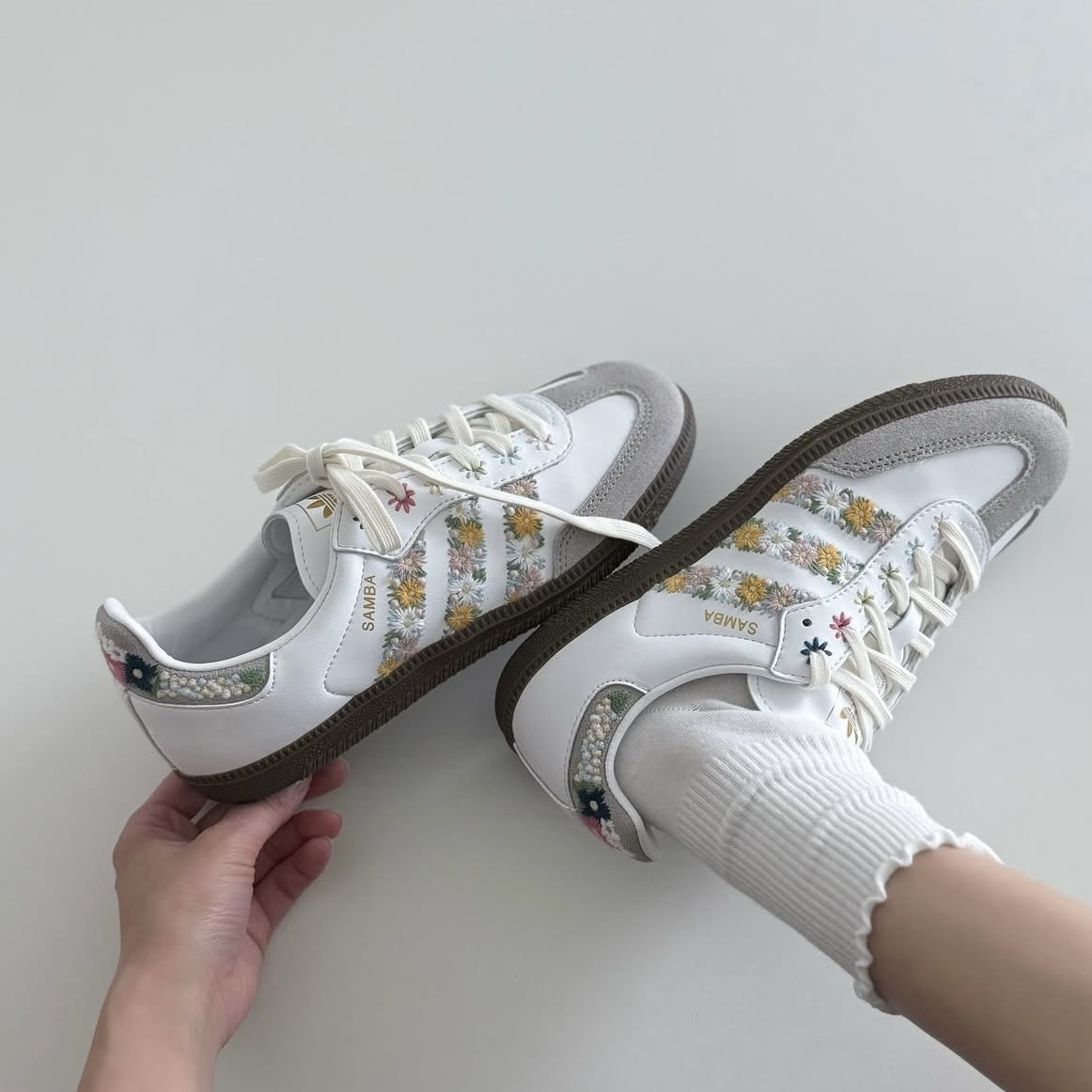JUICE x Adidas samba OG 刺繡花花
