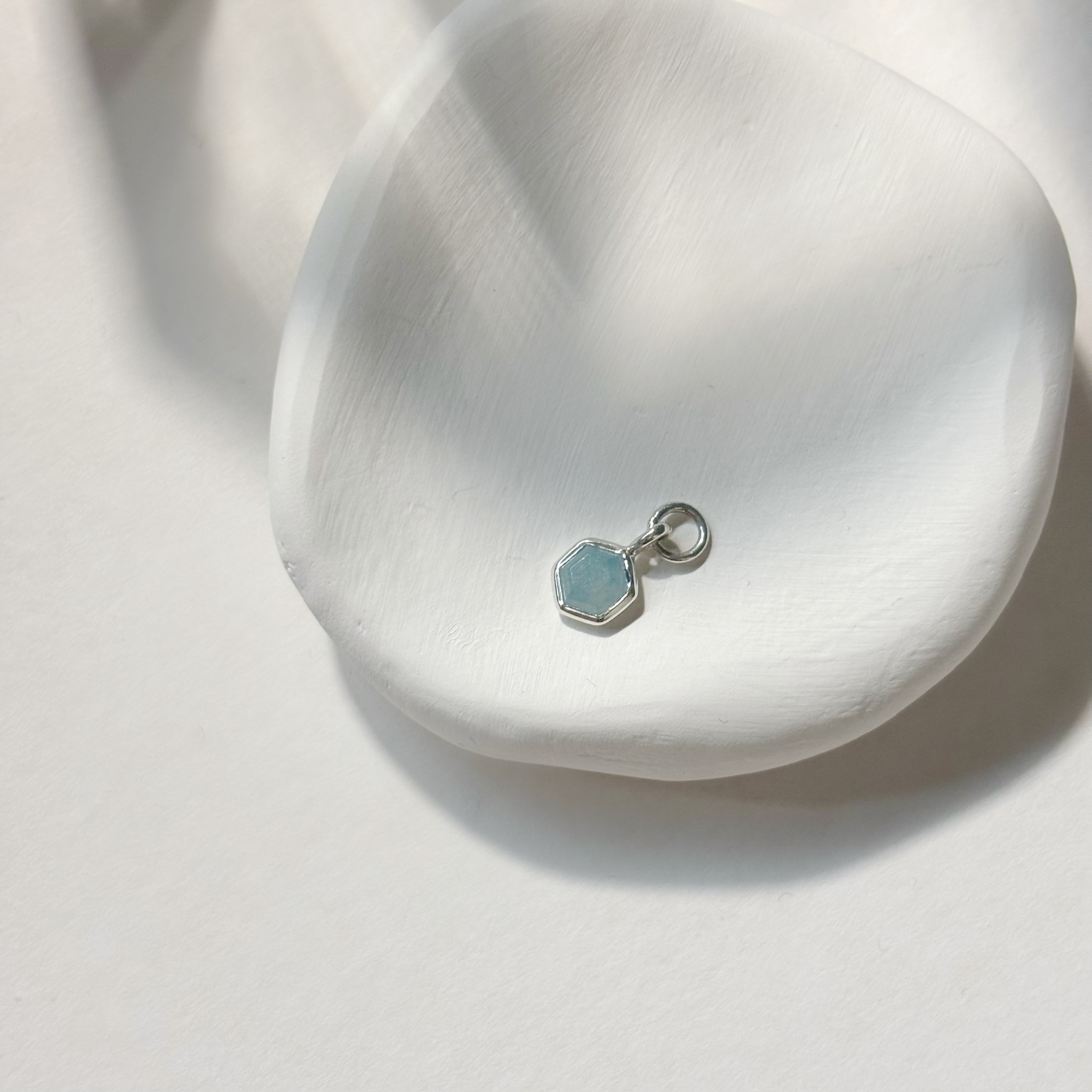 簡約hexagon水藍石英耳墜