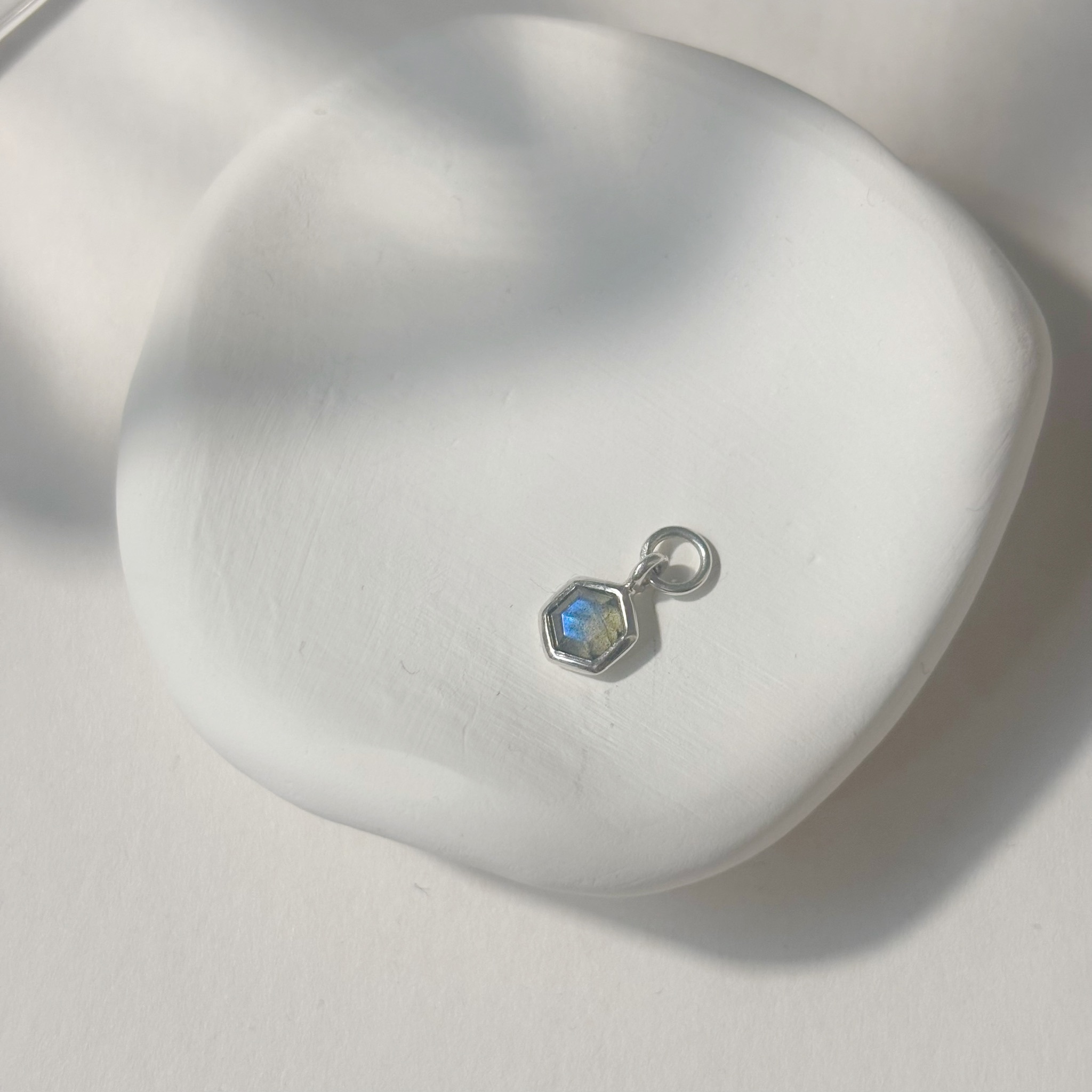 簡約hexagon拉長石耳墜