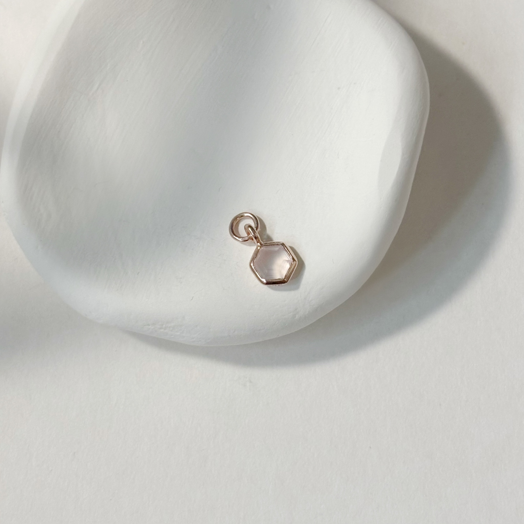 簡約hexagon粉晶耳墜