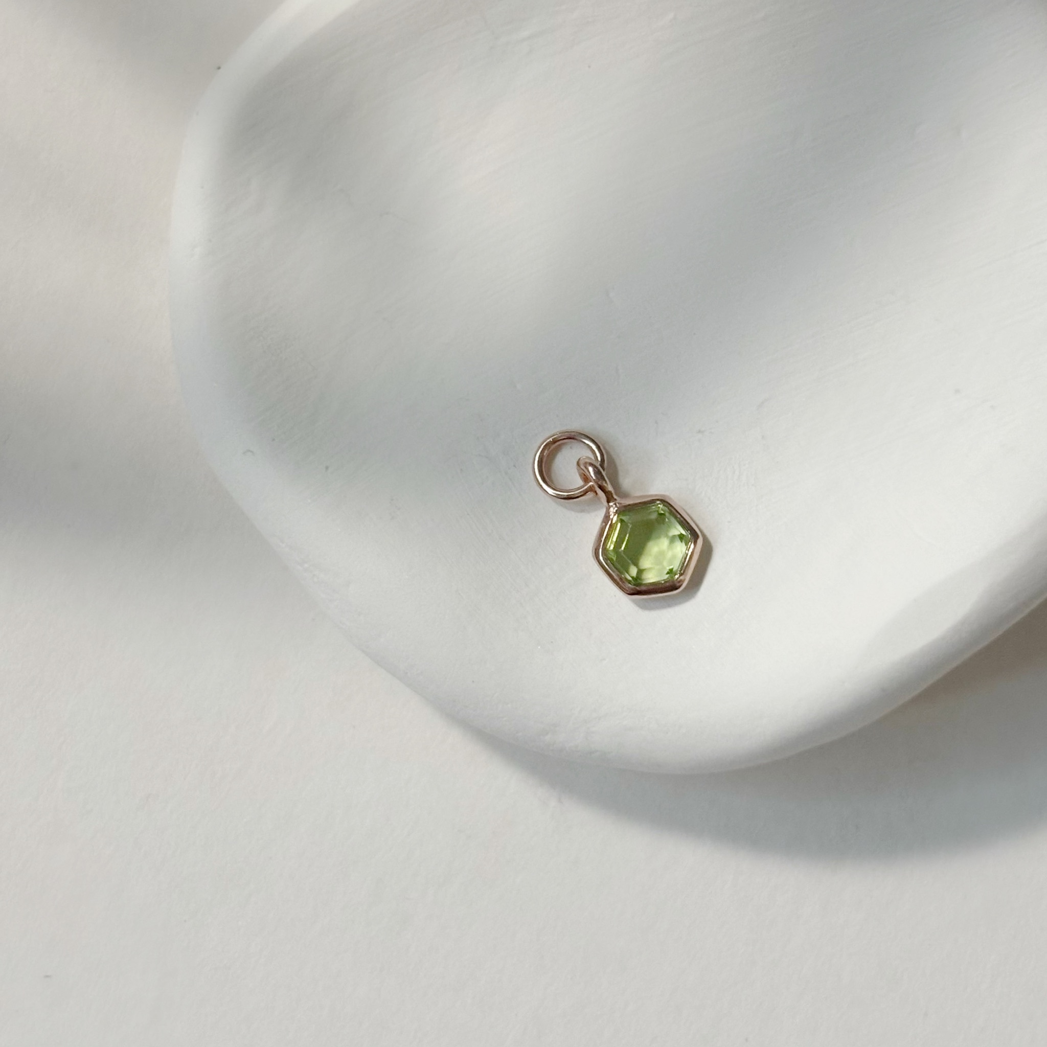 簡約hexagon橄欖石耳墜