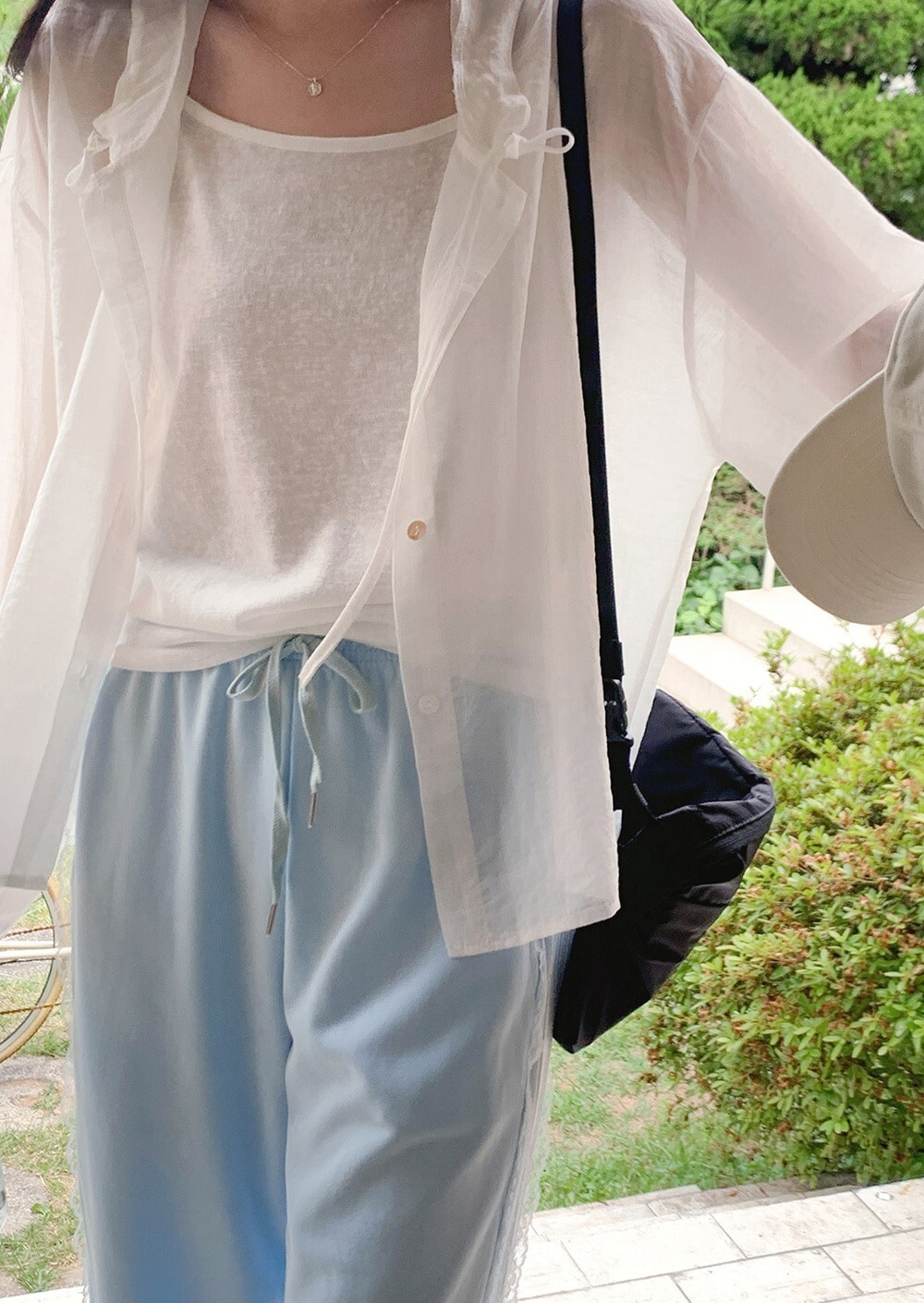 韓國grace muse授權 夏日陽光輕盈連帽排釦罩衫+背心SET