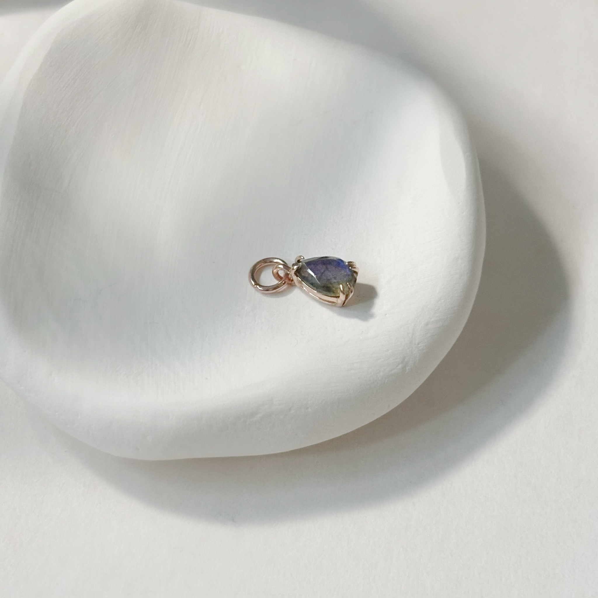 雙爪水滴拉長石耳墜