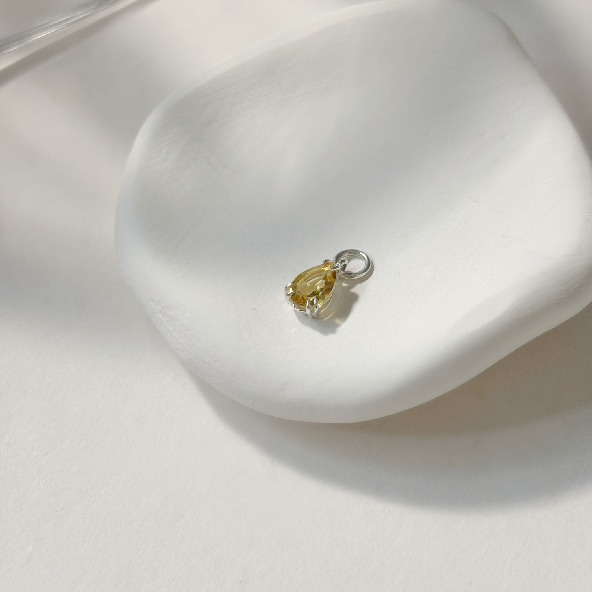 雙爪水滴黃水晶耳墜