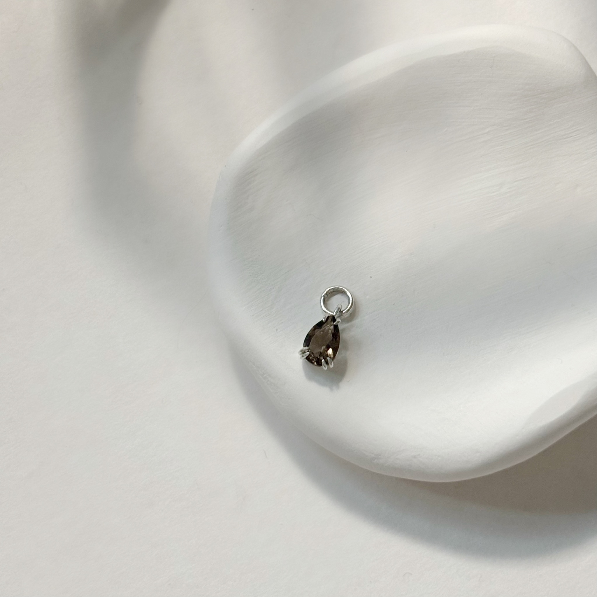 雙爪水滴茶晶耳墜