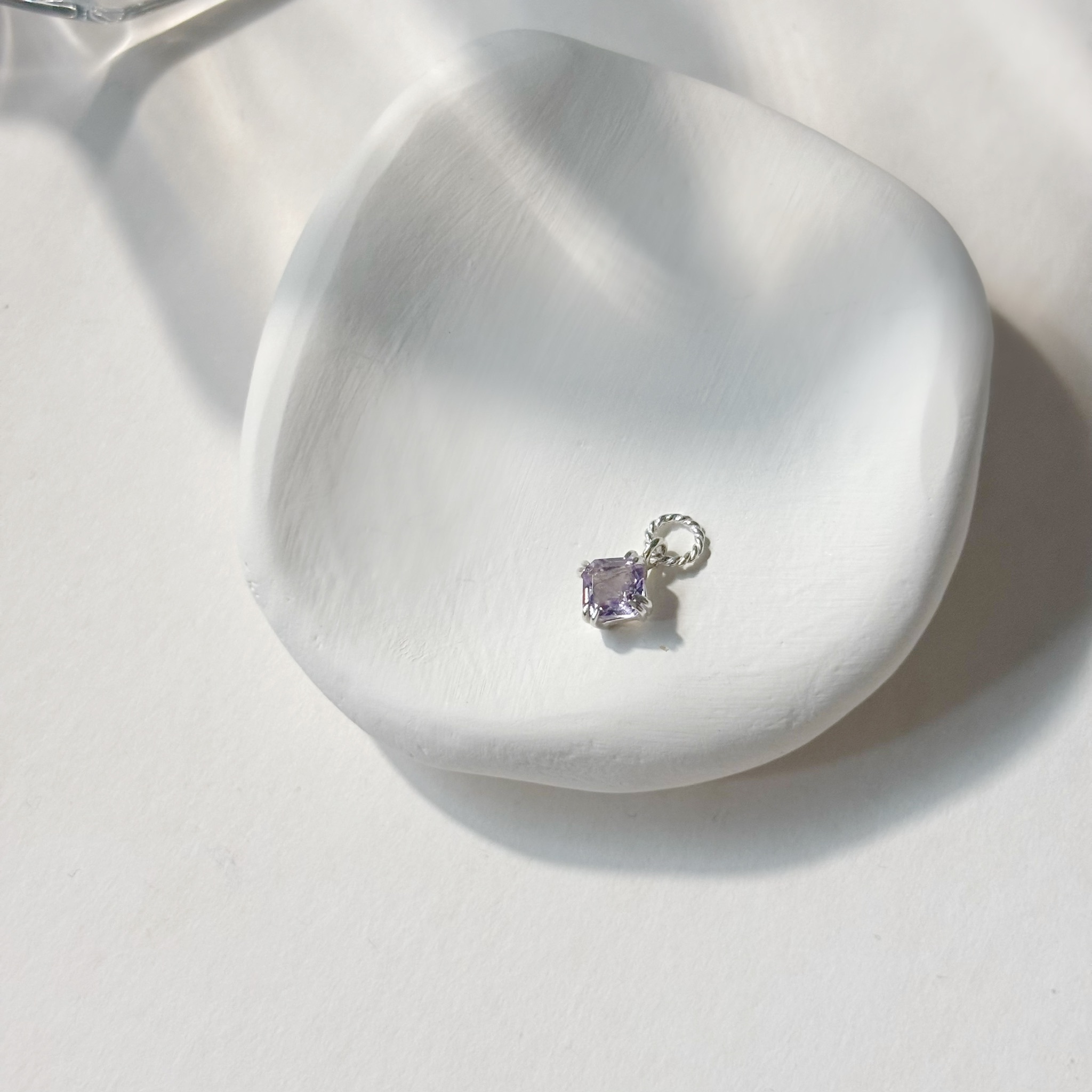 雙爪菱形紫水晶耳墜