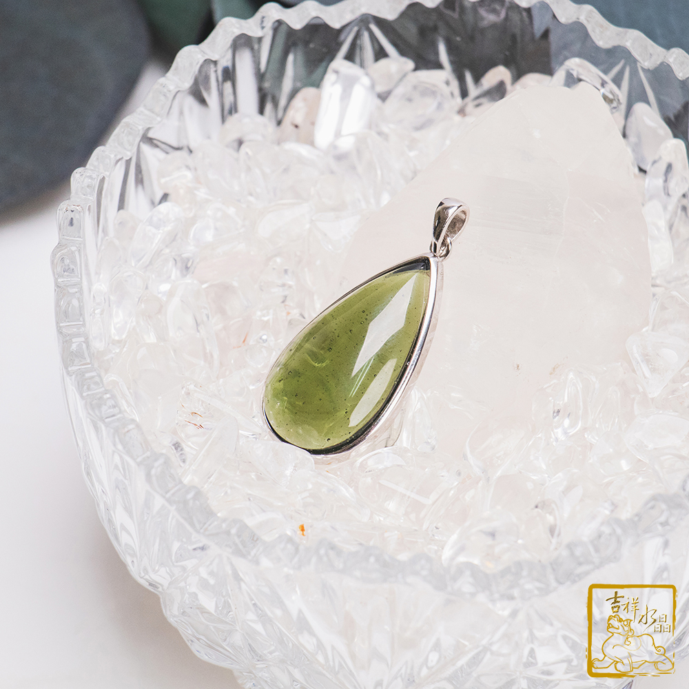 捷克綠玻隕石-捷克隕石水滴墜 7.1g 健康活力