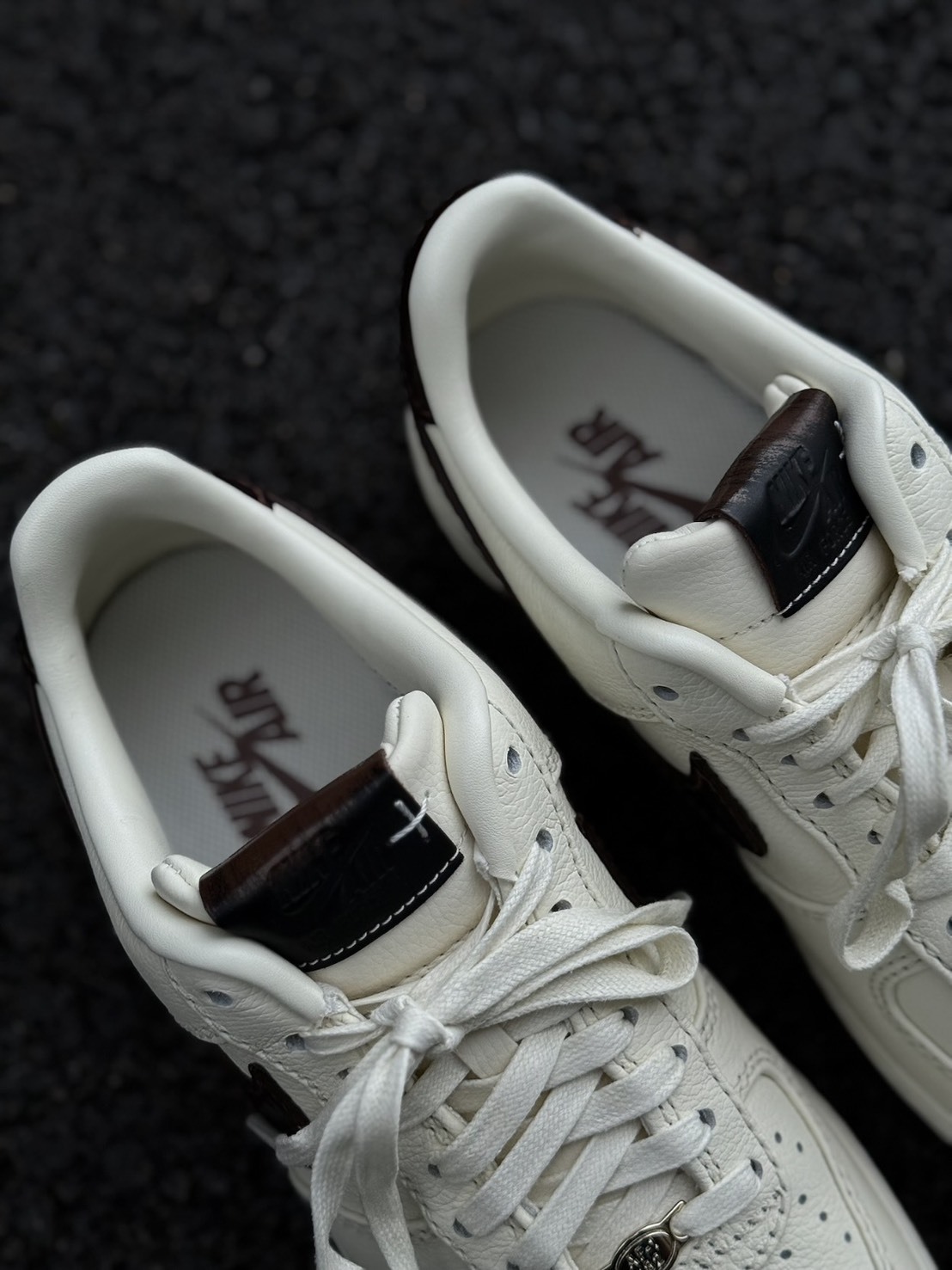 Nike Air Force 1 Low 棕影柔光