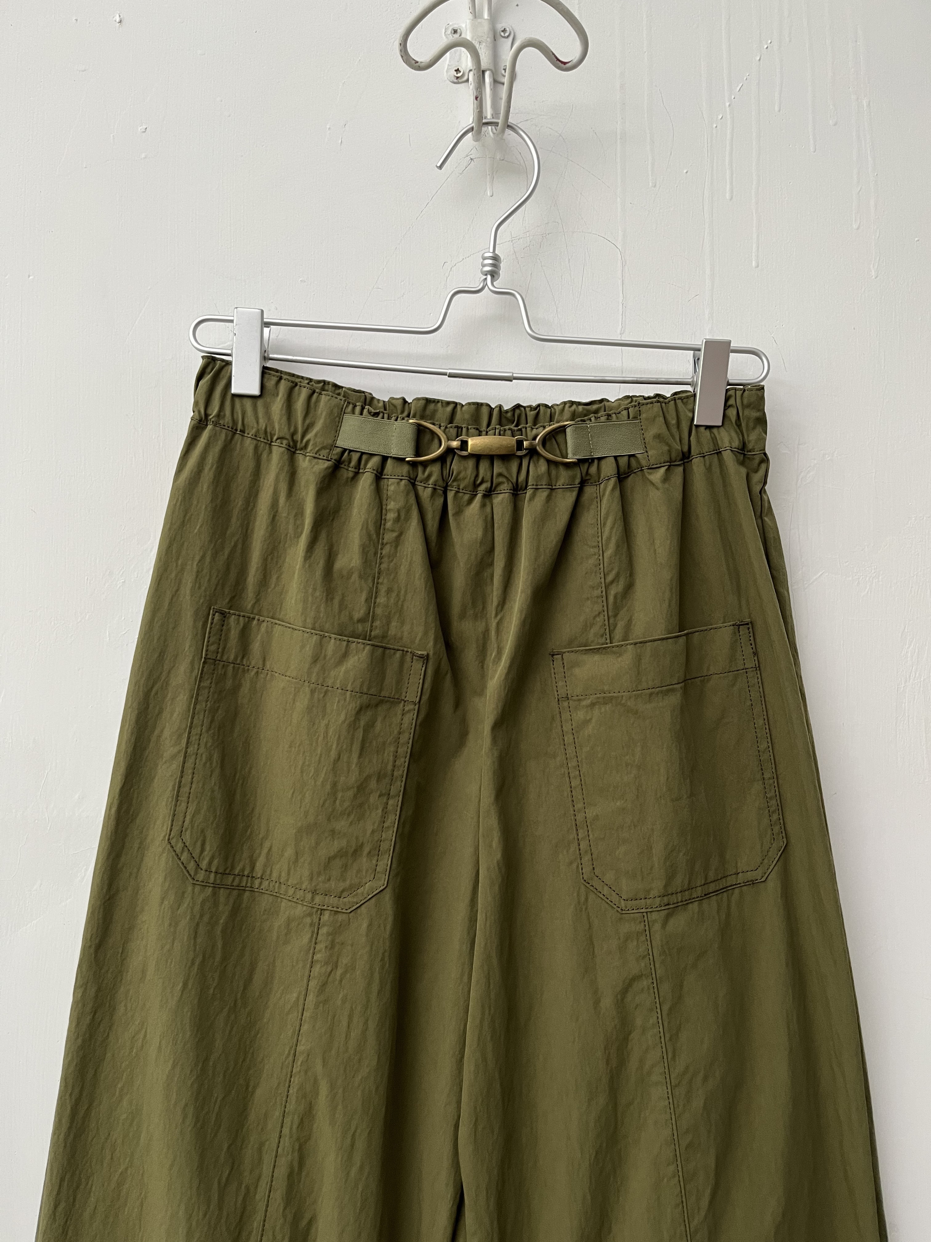 NOMBRE IMPAIR軍绿色跣水褲