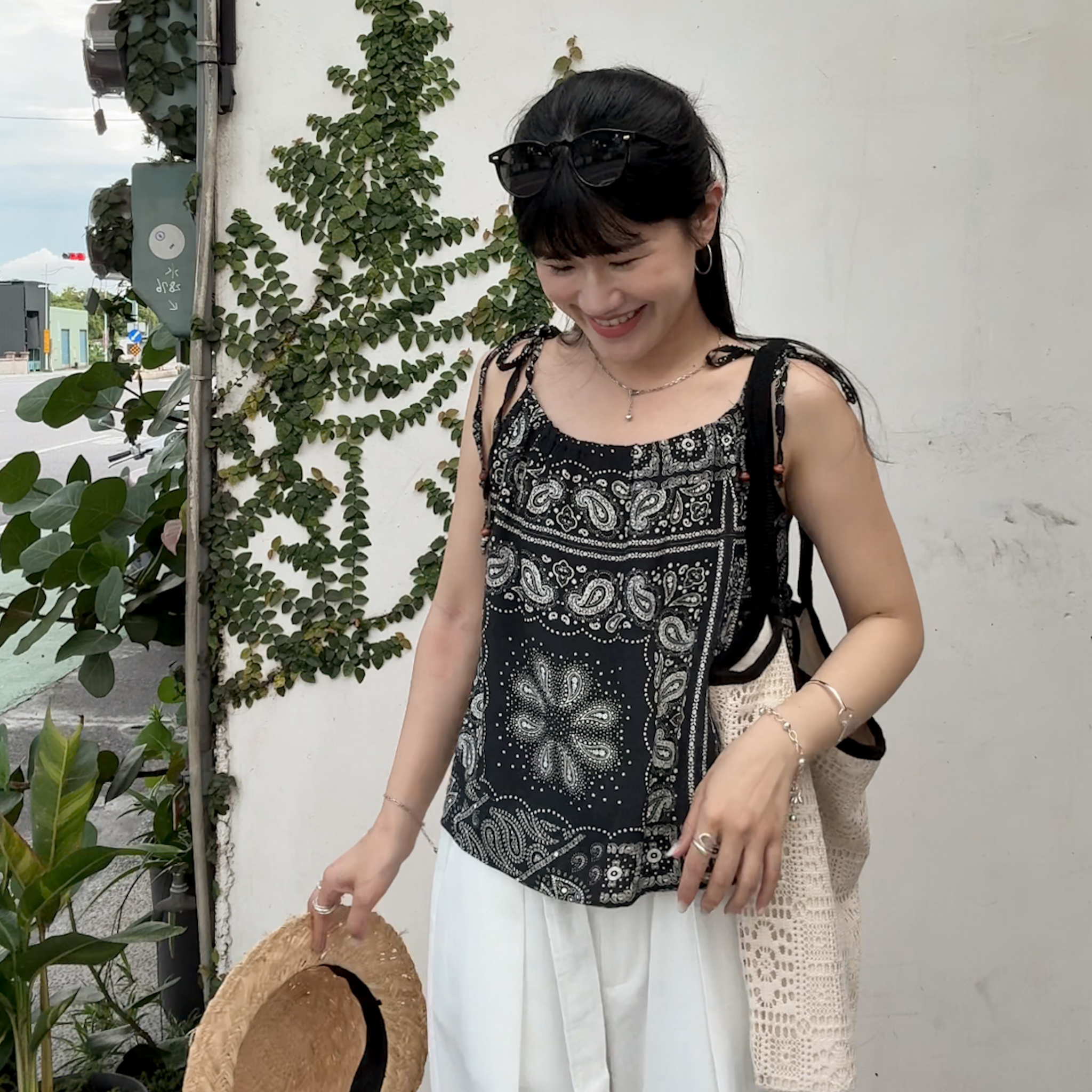 特惠款Rayon100細肩圖騰背心