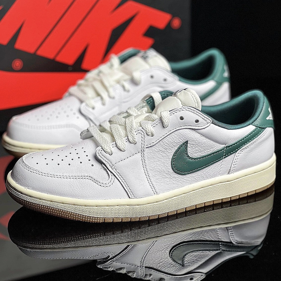 NIKE WMNS AIR JORDAN 1 LOW OG 白綠 祖母綠 奶油底  喬丹 休閒 女鞋 CZ0775-133