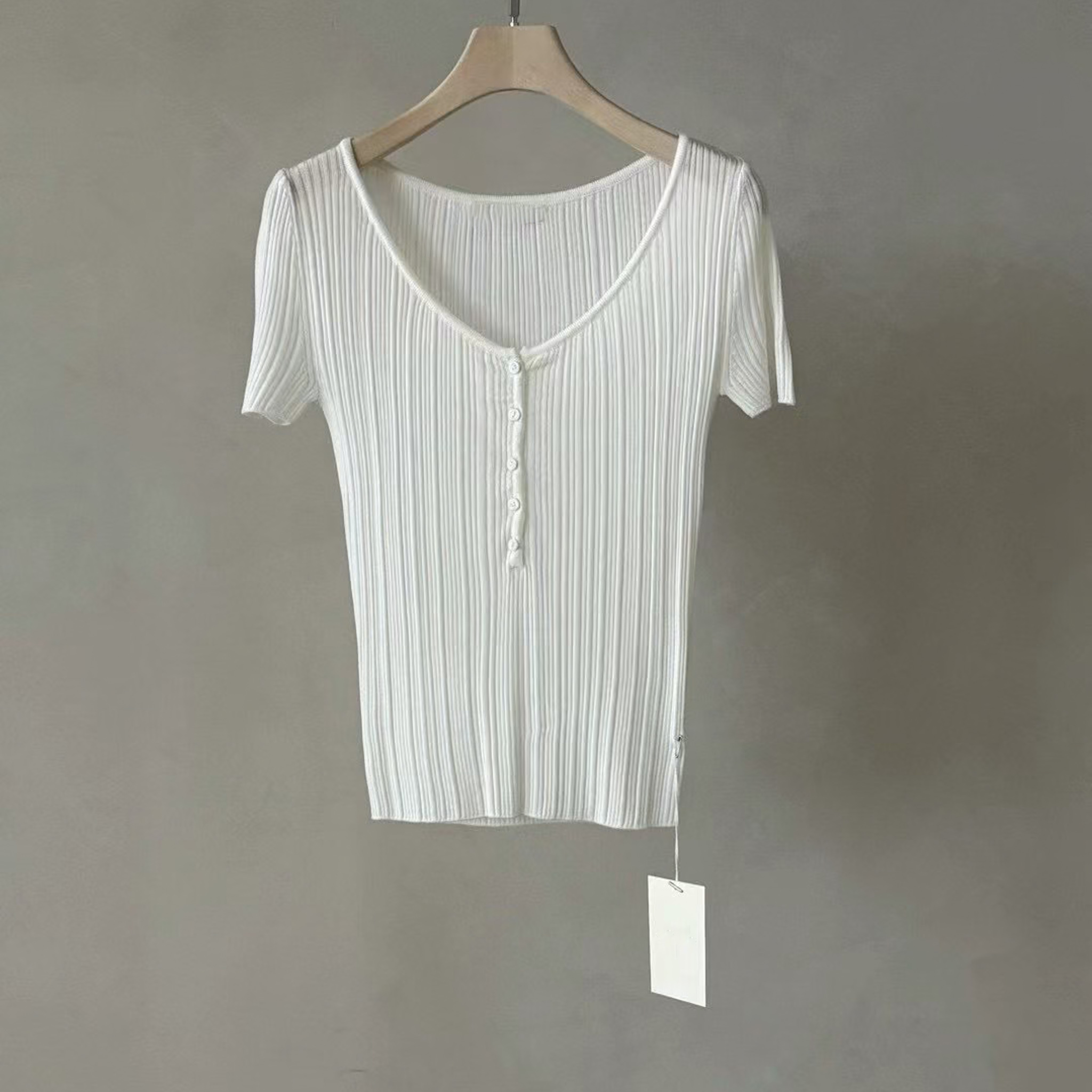 極彈超涼排釦薄針織短袖(四色)