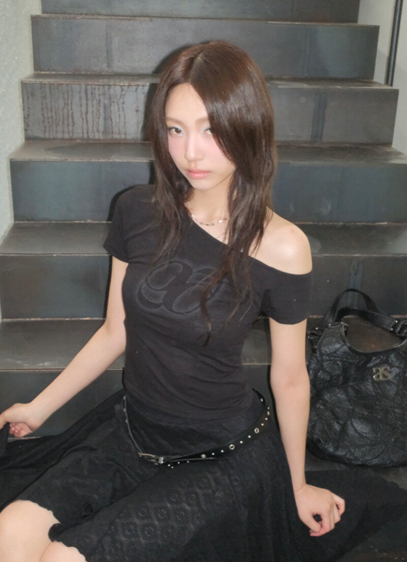 as"on - kiki slim tee (black)