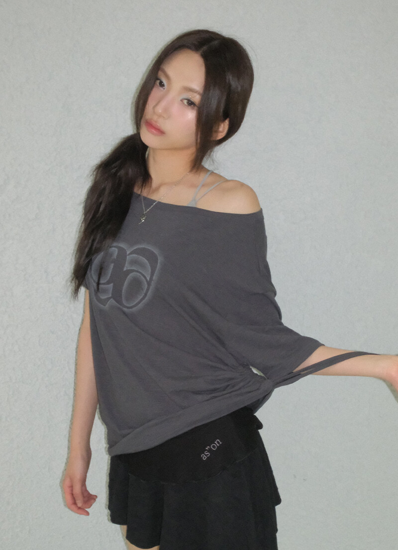 as"on - KIKI BOXY SHIRRING TEE (CHARCOAL)