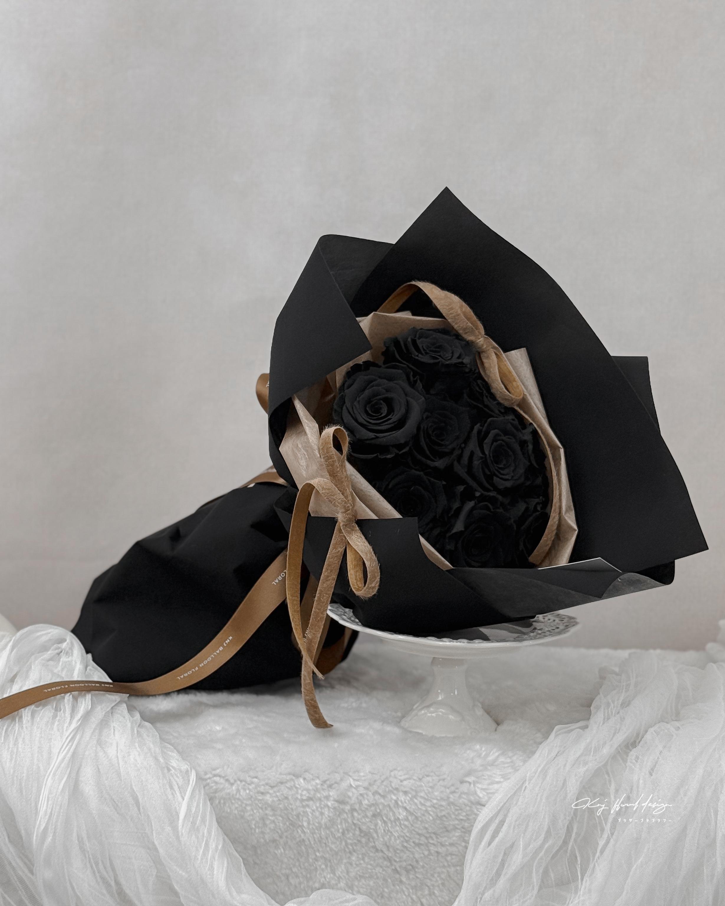 頂級厄瓜多永生玫瑰花束．黑金色