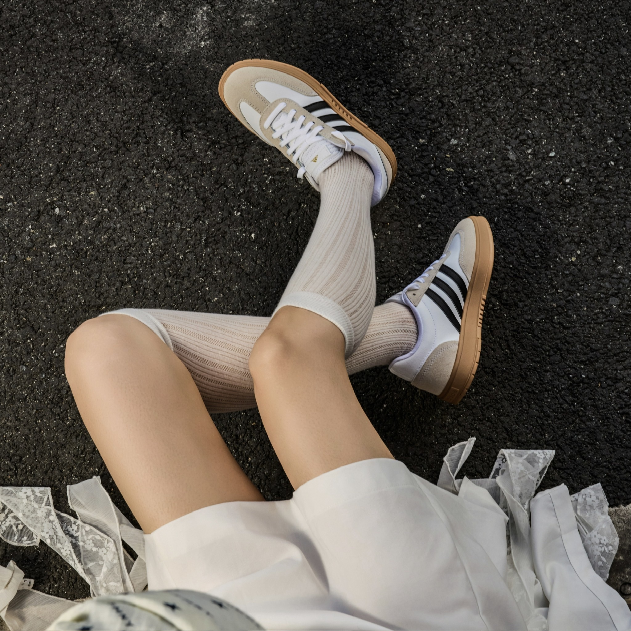 Adidas Gradas復古焦糖底德訓鞋