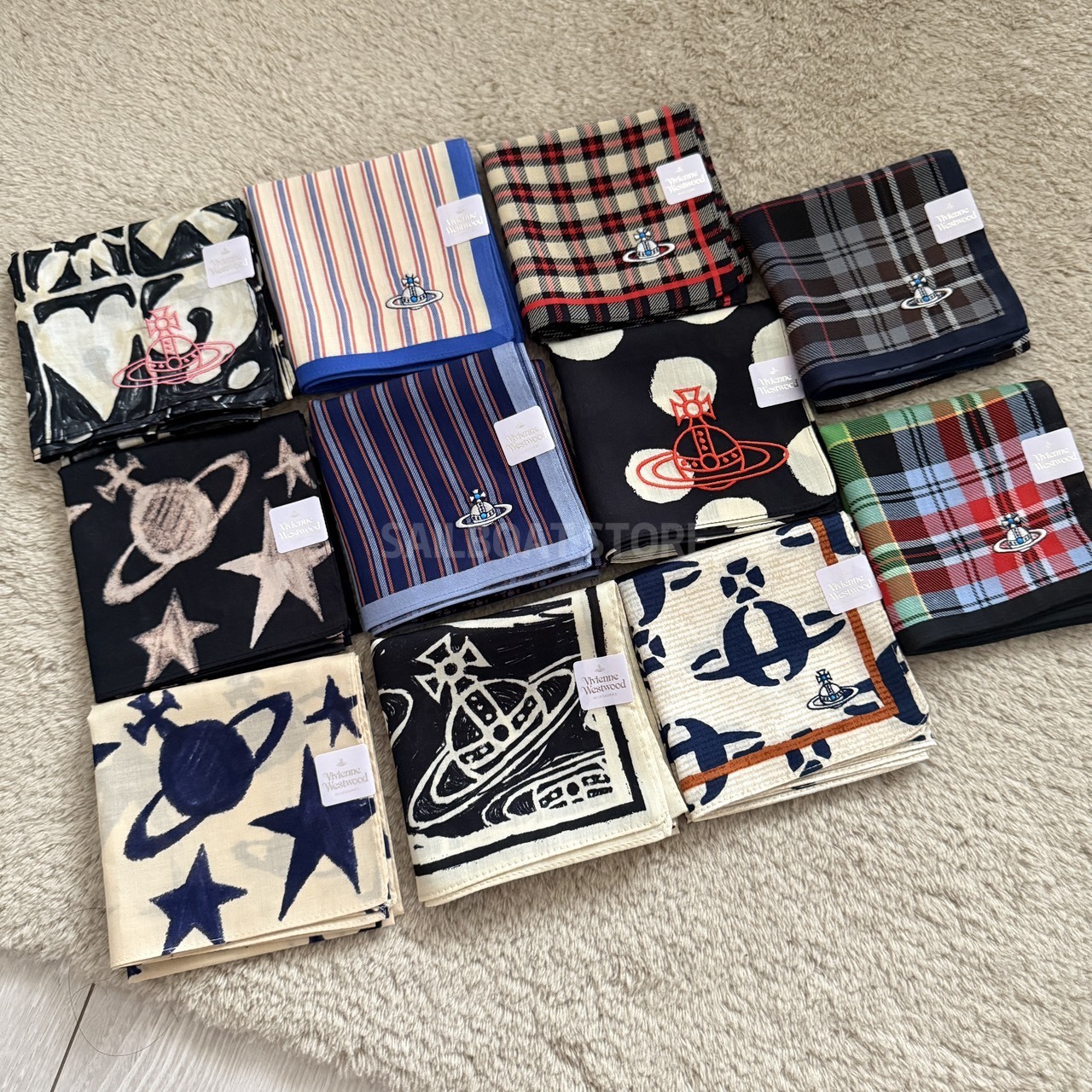 #部分現貨 VIVIENNE WESTWOOD 日本製純棉 土星塗鴉 手帕 方巾 絲巾