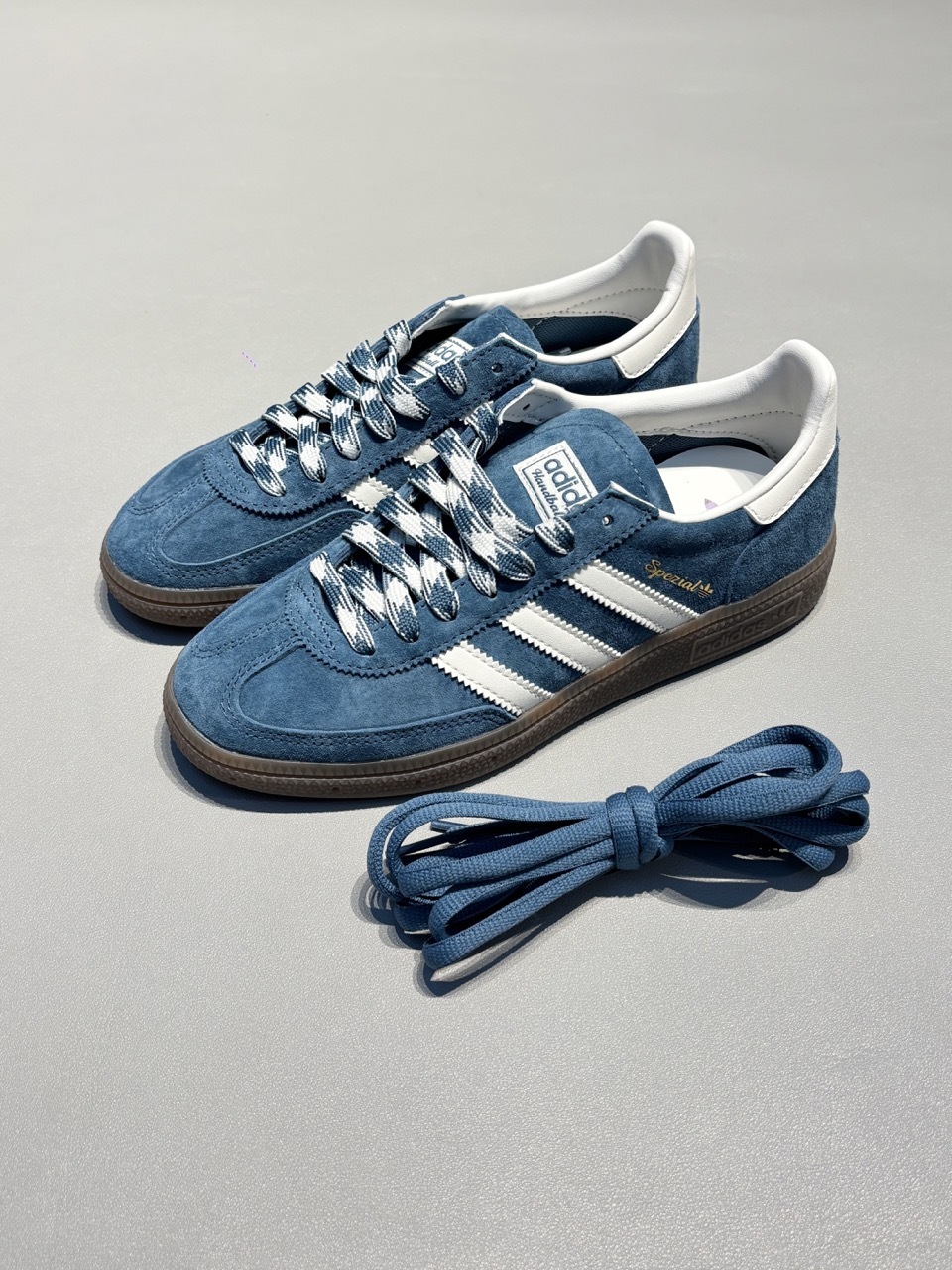 ADIDAS HANDBALL SPEZIAL 調色盤系列 莓果藍 復古藍 編織鞋帶 男女鞋 KI5941 / 預購