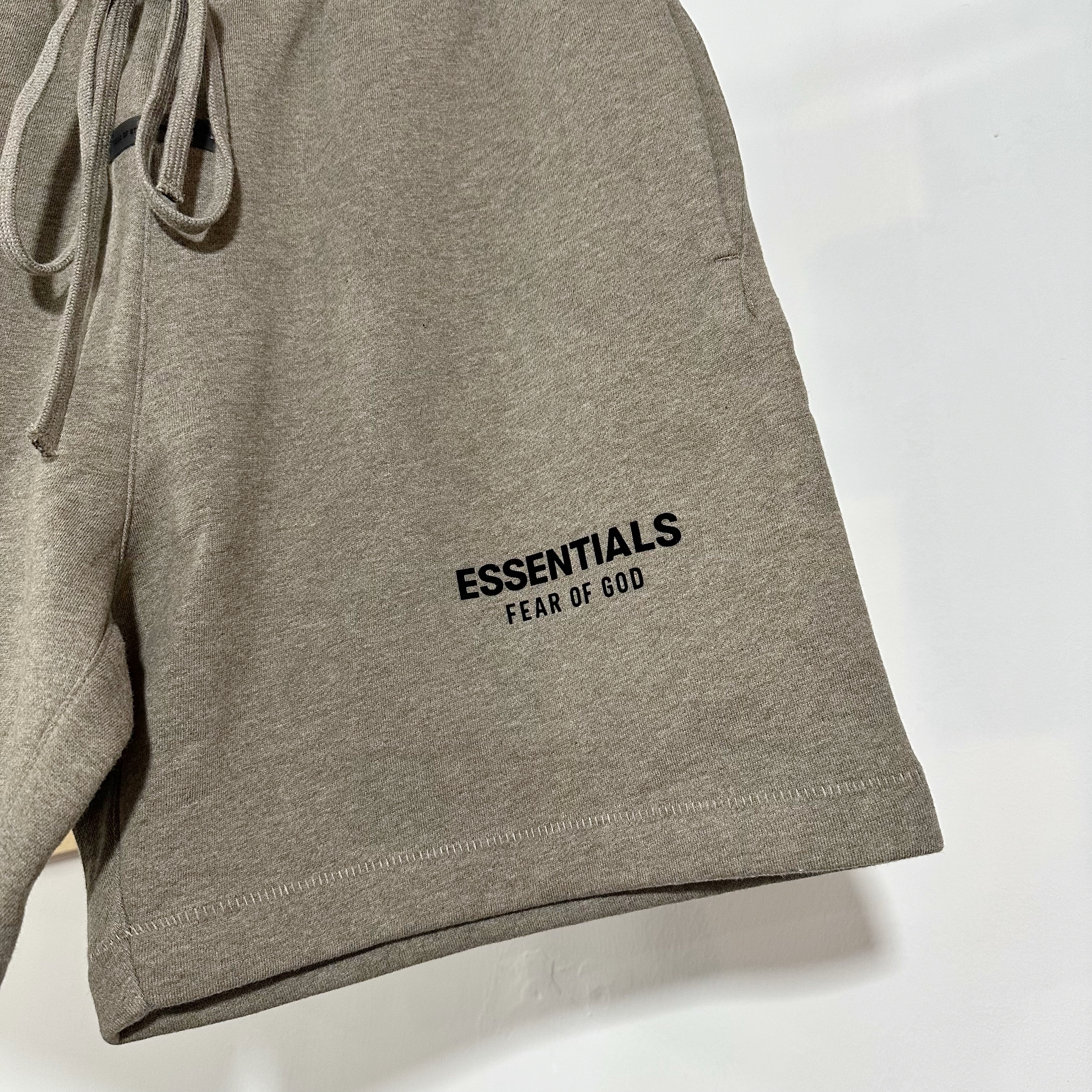 FEAR OF GOD FOG ESSENTIALS SS25 Classic Sweatshort Homestead Heather